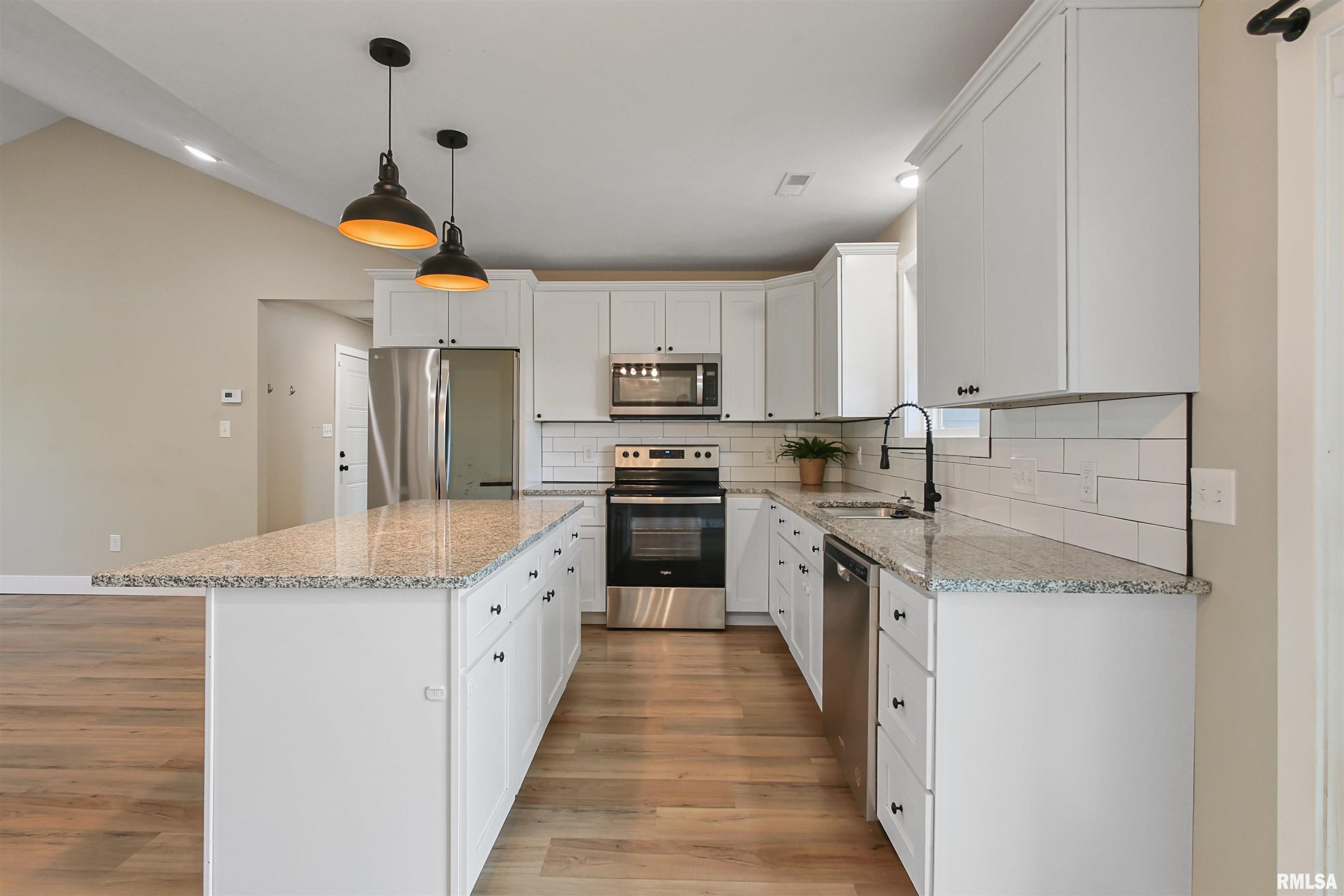 1022 Sycamore Road, Carbondale, Illinois image 10