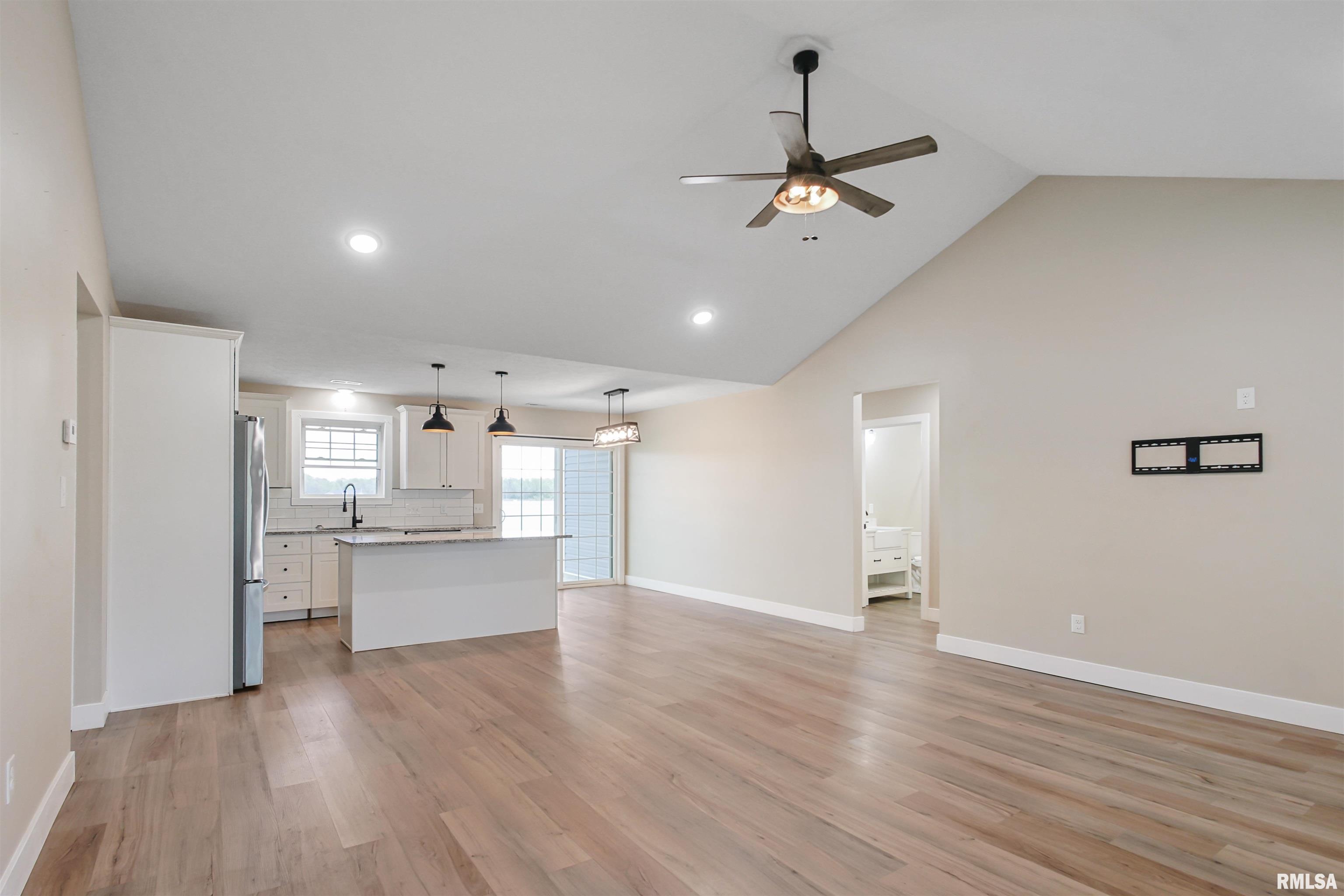 1022 Sycamore Road, Carbondale, Illinois image 8