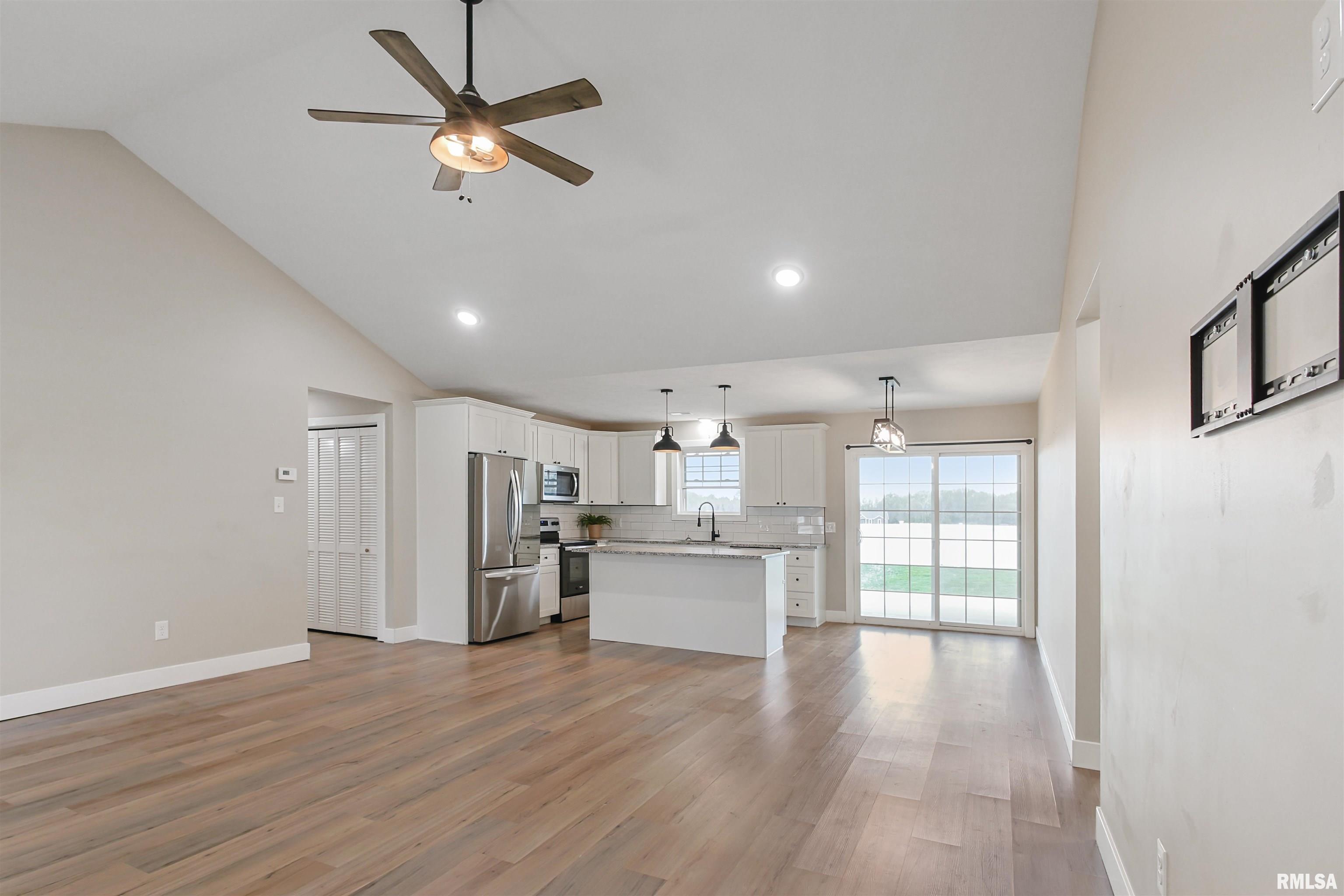 1022 Sycamore Road, Carbondale, Illinois image 9