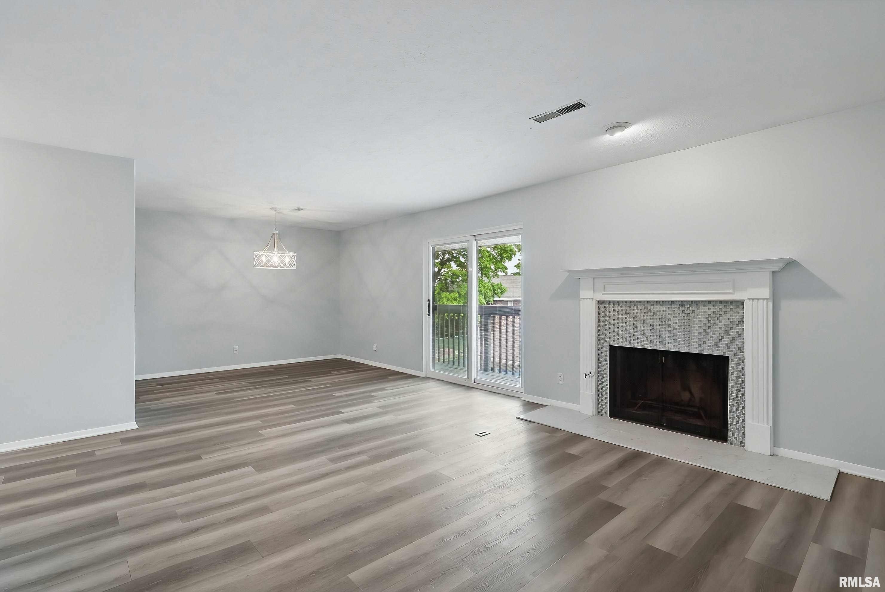 3868 26th Avenue #J, Moline, Illinois image 4