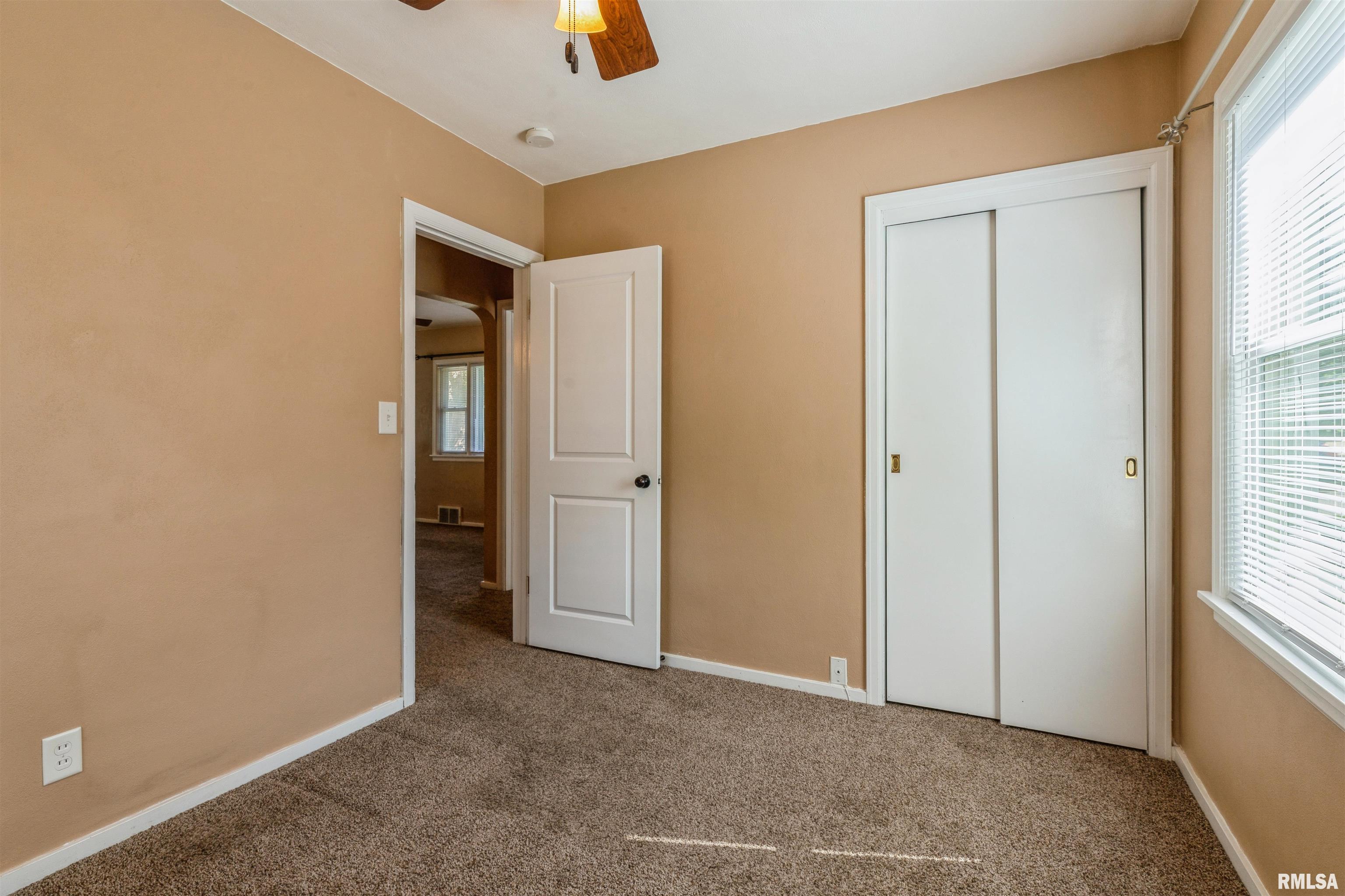 1636 W Columbia Avenue, Davenport, Iowa image 12
