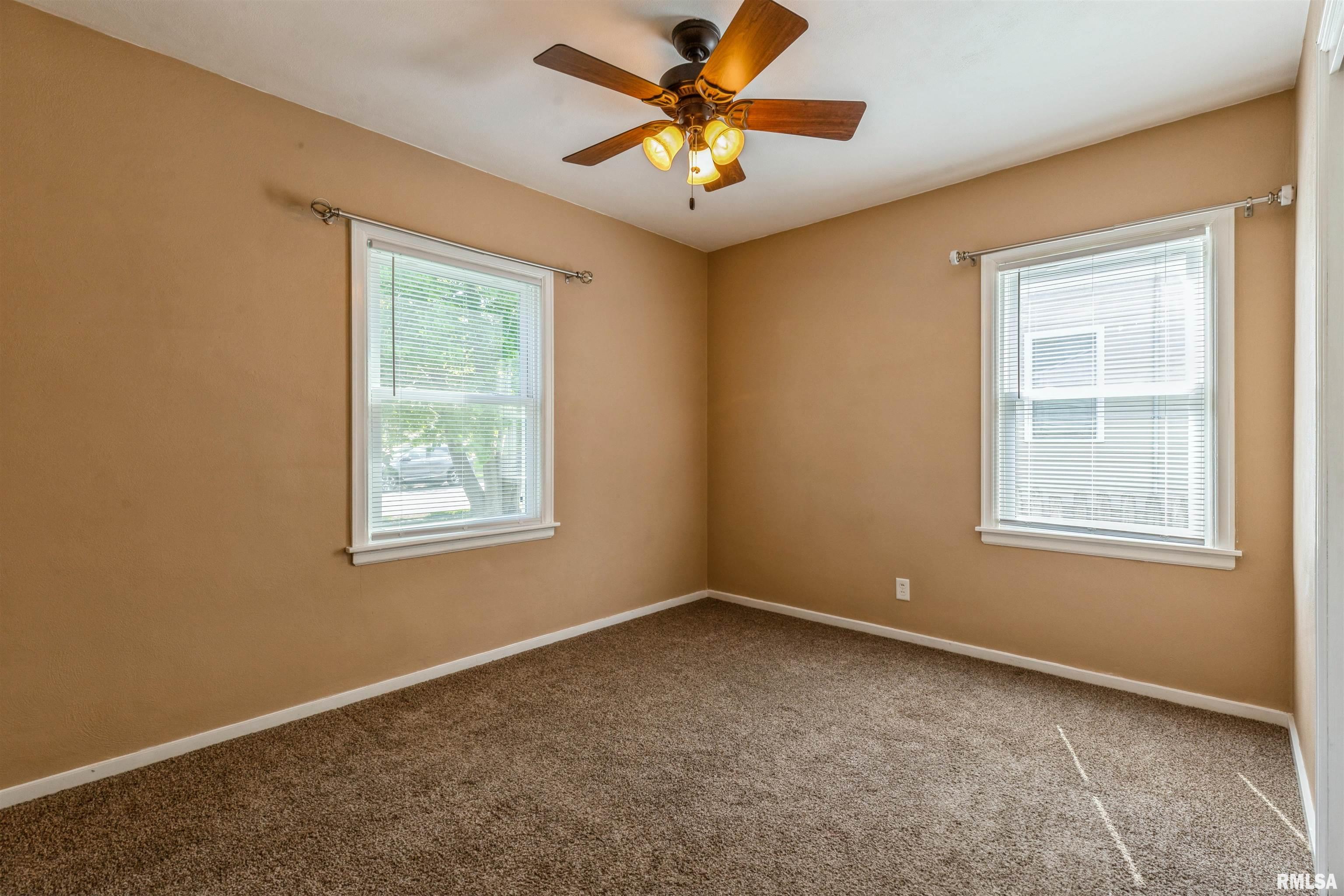 1636 W Columbia Avenue, Davenport, Iowa image 9