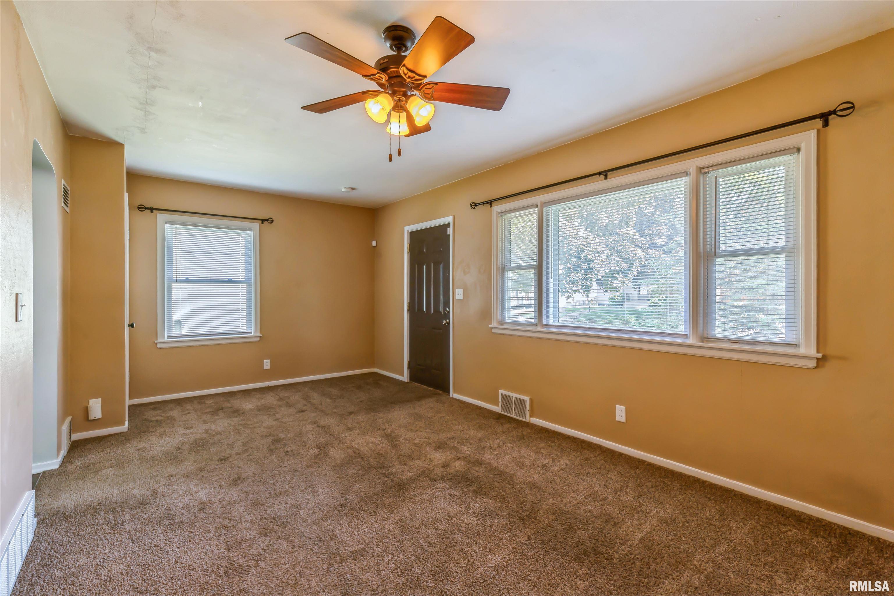 1636 W Columbia Avenue, Davenport, Iowa image 3