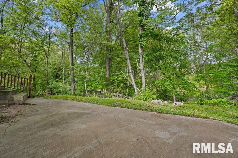 5330 33rd Avenue, Moline, Illinois image 31