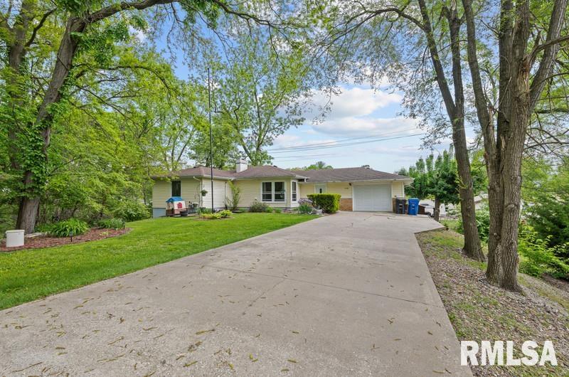 5330 33rd Avenue, Moline, Illinois image 1