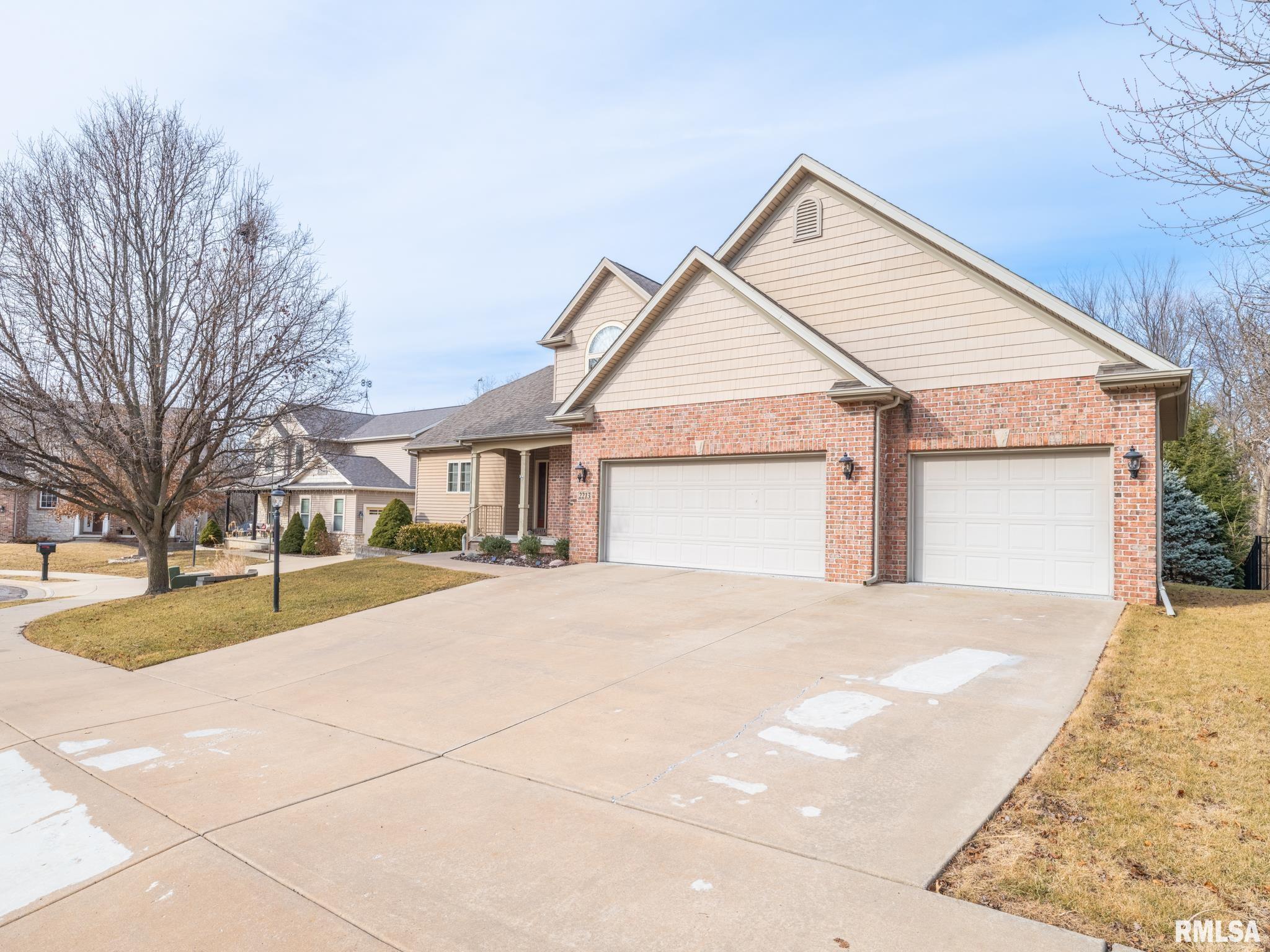 2213 W Chatsford Court, Peoria, Illinois image 2