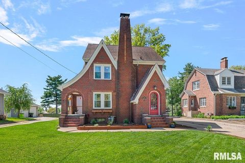 Photo of 1841 MOUND Road, Jacksonville, IL 62650 (MLS # CA1043384)