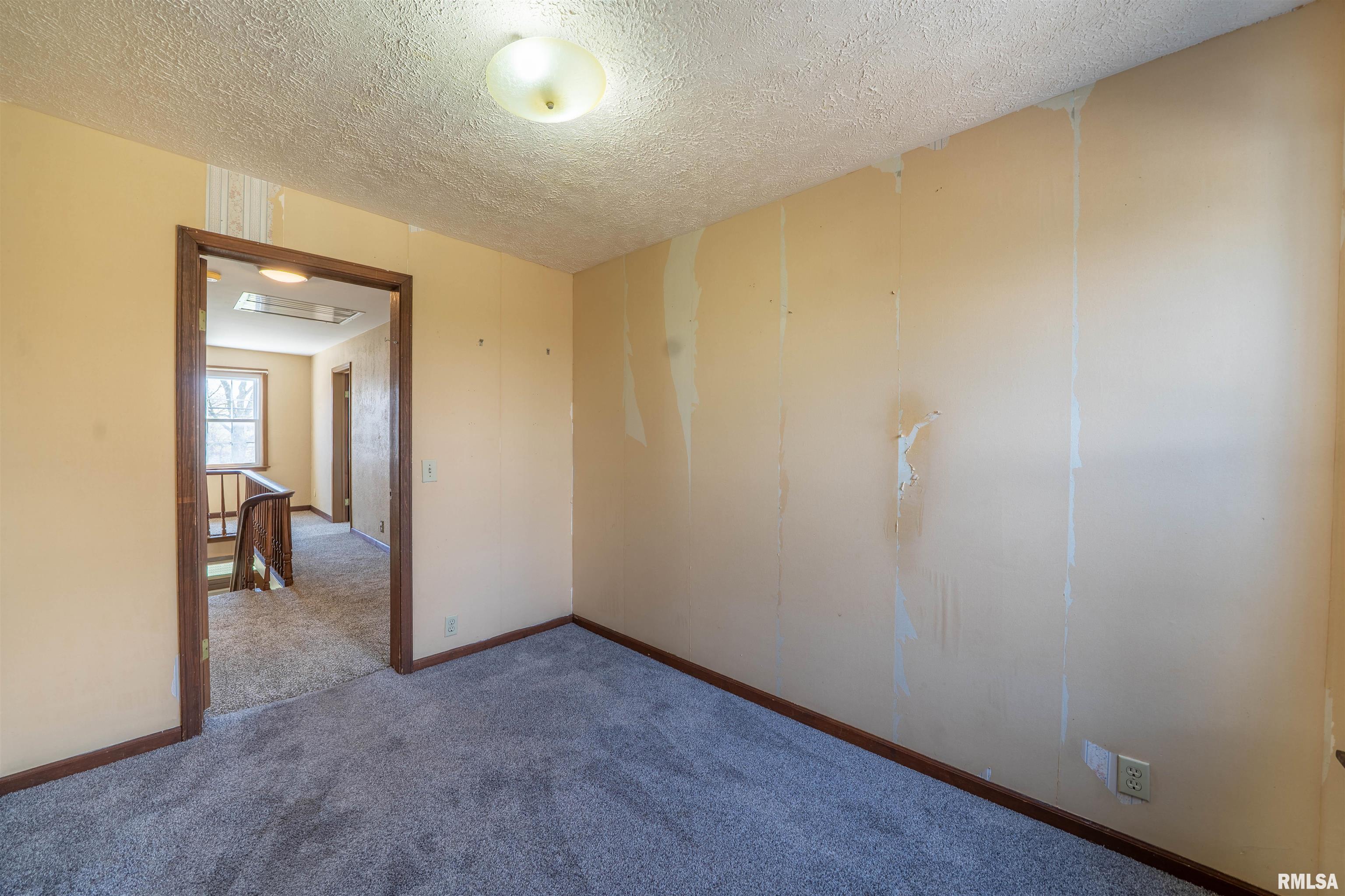 100 N Division Street, Stanford, Illinois image 31