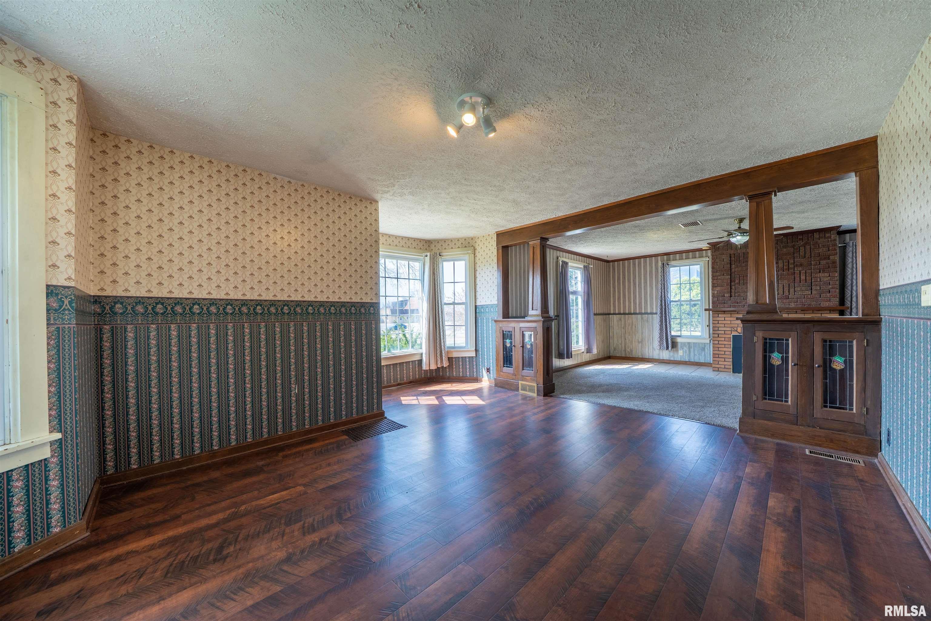 100 N Division Street, Stanford, Illinois image 6