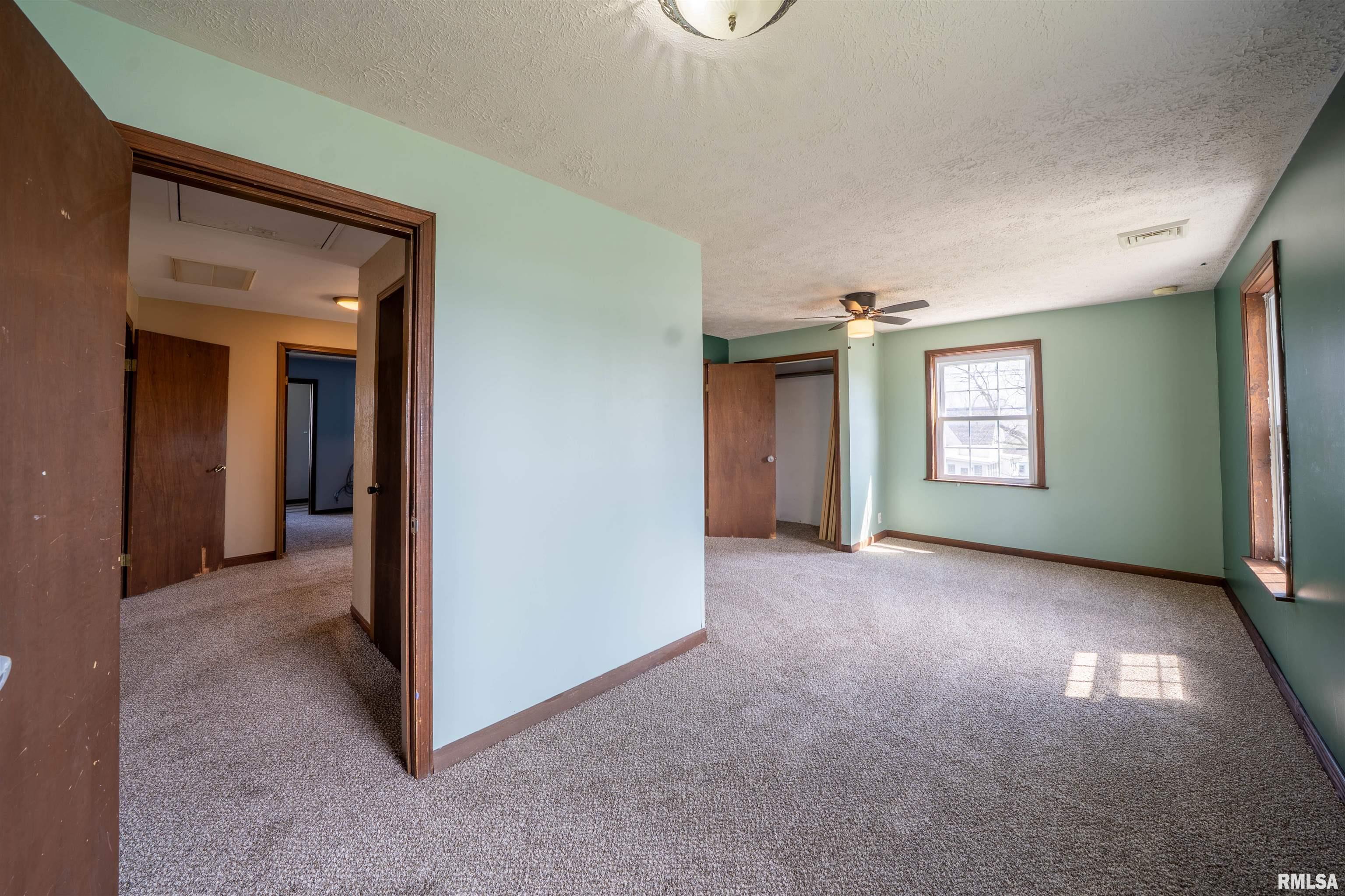 100 N Division Street, Stanford, Illinois image 41