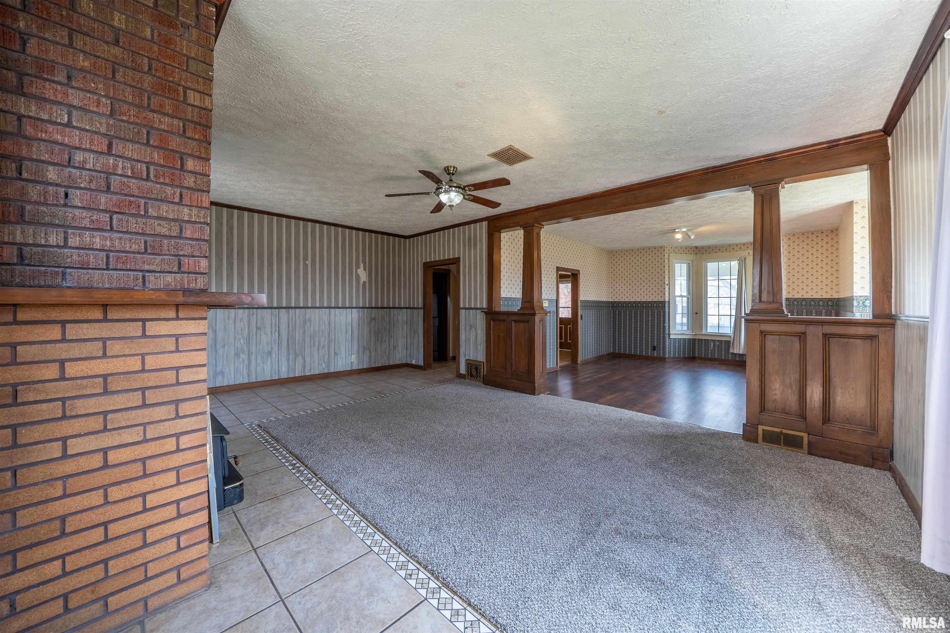 100 N Division Street, Stanford, Illinois image 20