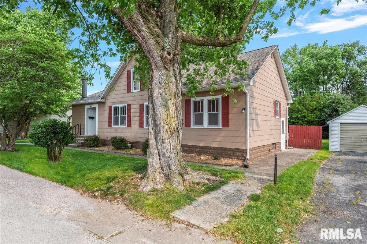 406 W Maple Avenue, Auburn, Illinois image 3