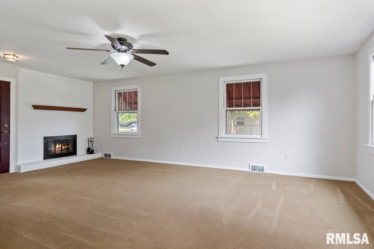 406 W Maple Avenue, Auburn, Illinois image 7