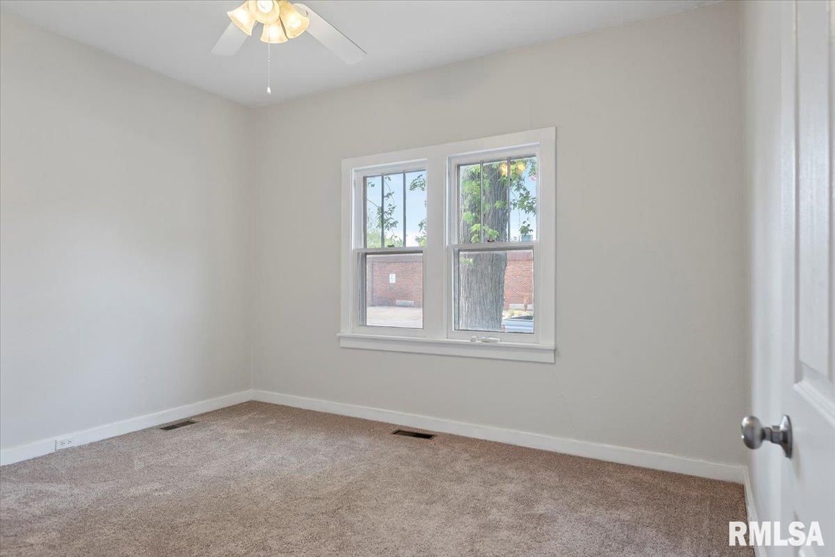 406 W Maple Avenue, Auburn, Illinois image 20