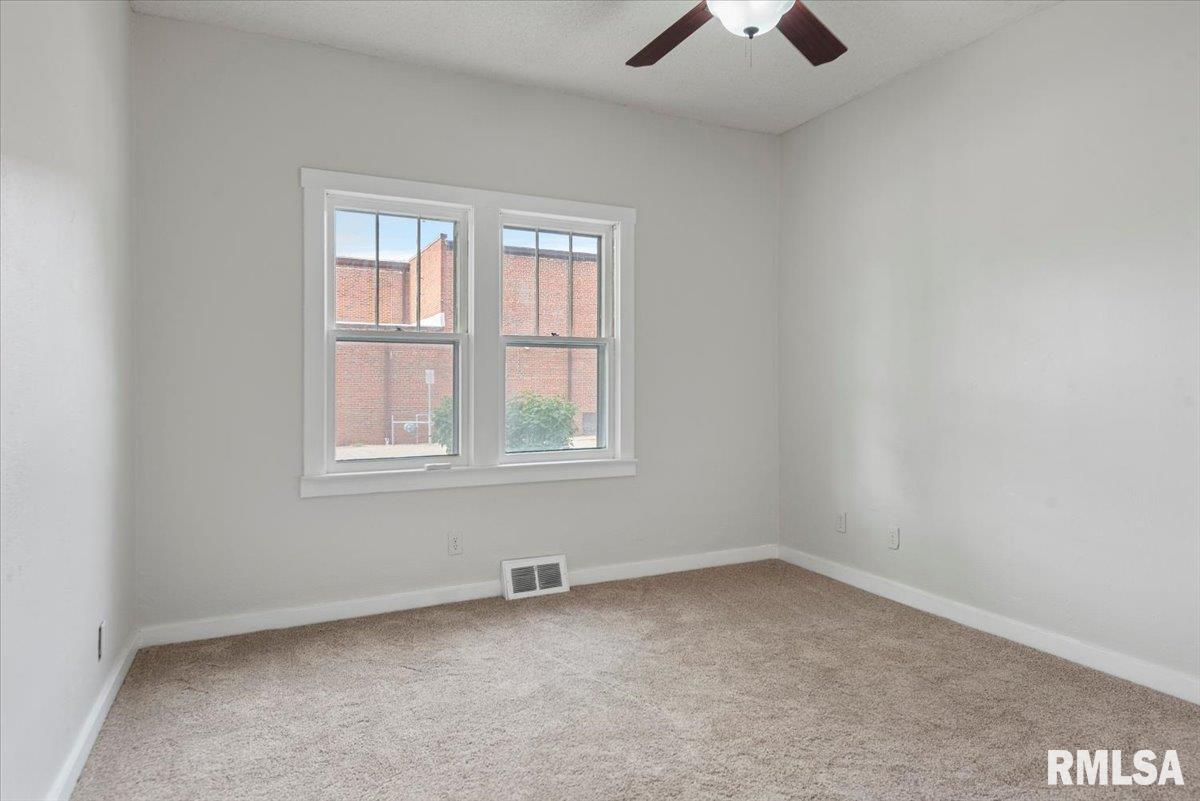 406 W Maple Avenue, Auburn, Illinois image 18