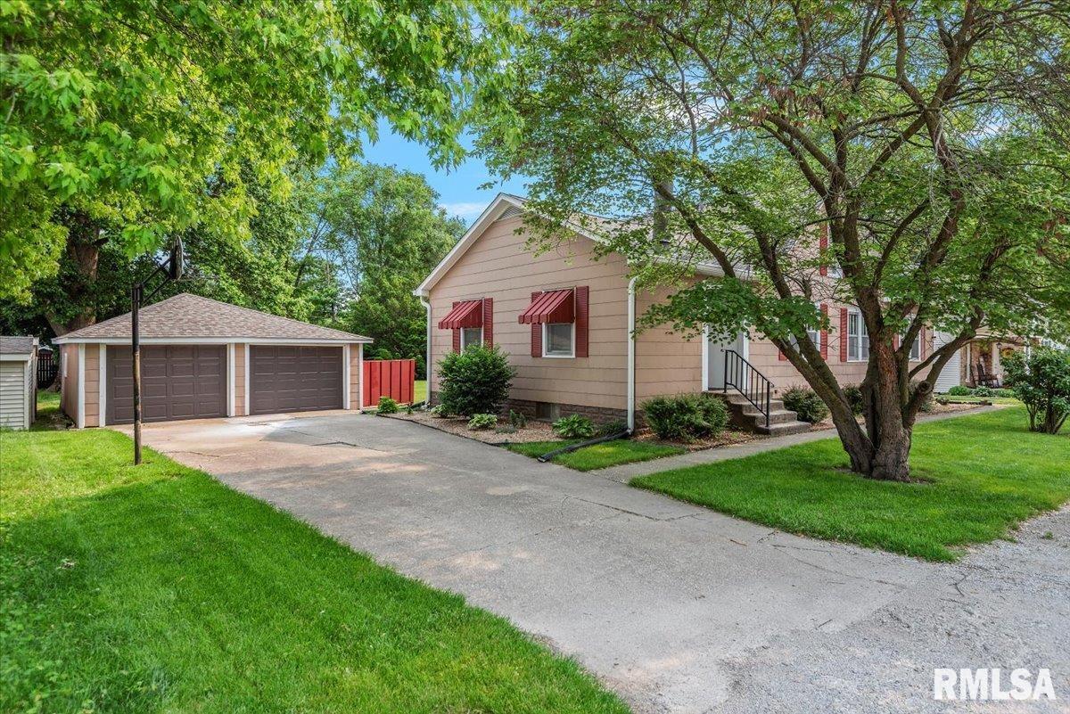 406 W Maple Avenue, Auburn, Illinois image 5