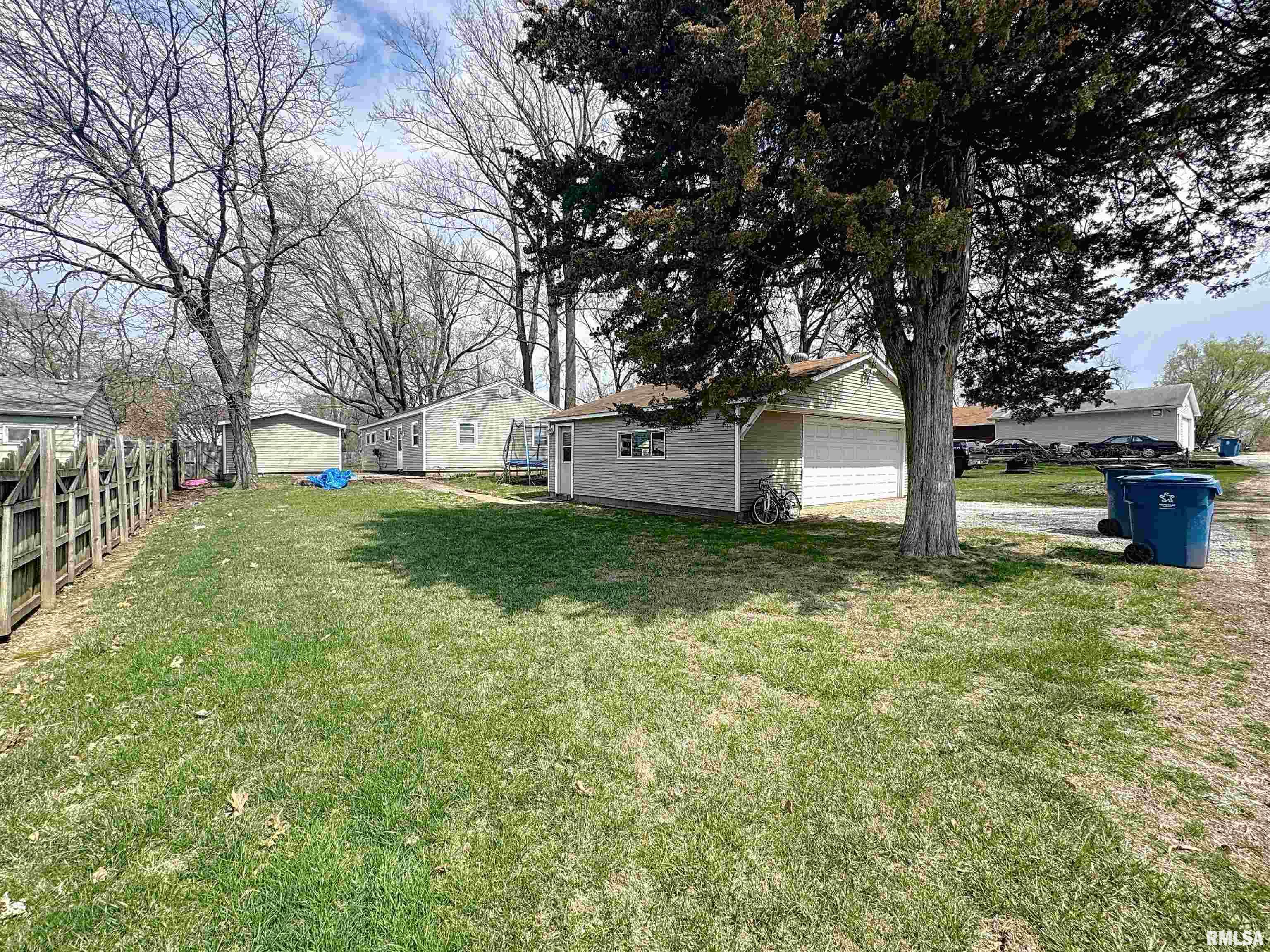 1018 Jones Street, Le Claire, Iowa image 26