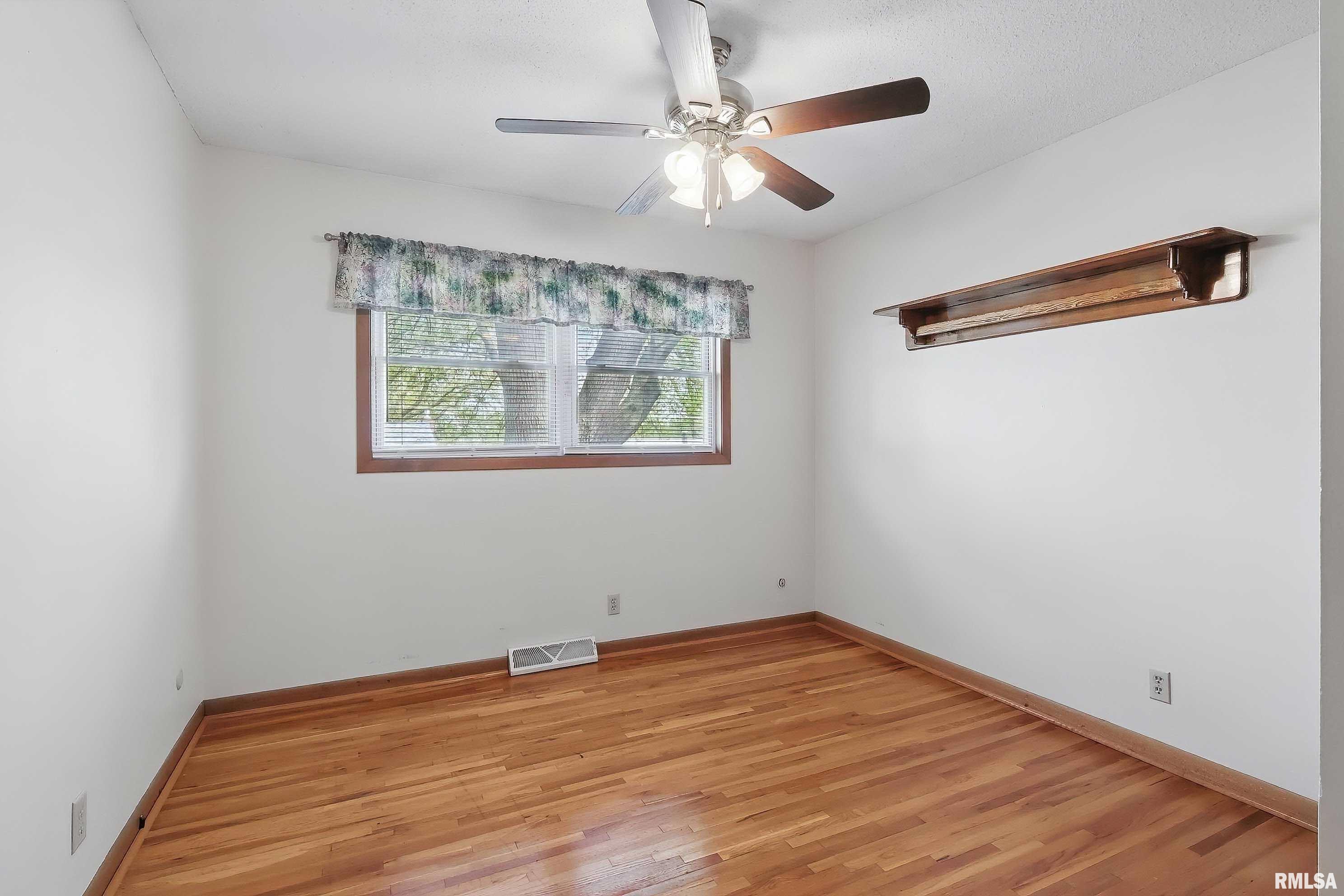 5019 N Ripley Street, Davenport, Iowa image 13