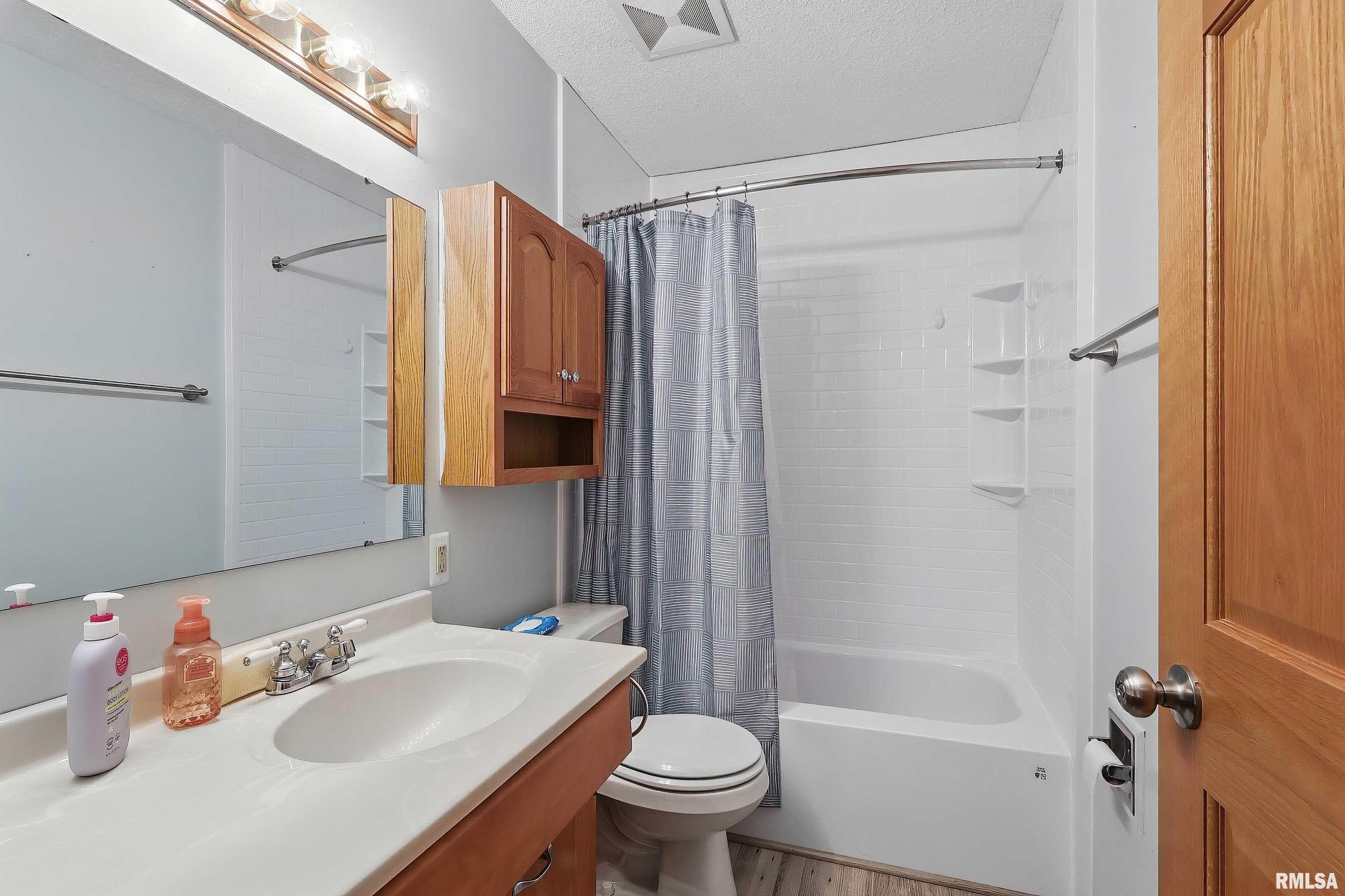 5019 N Ripley Street, Davenport, Iowa image 18