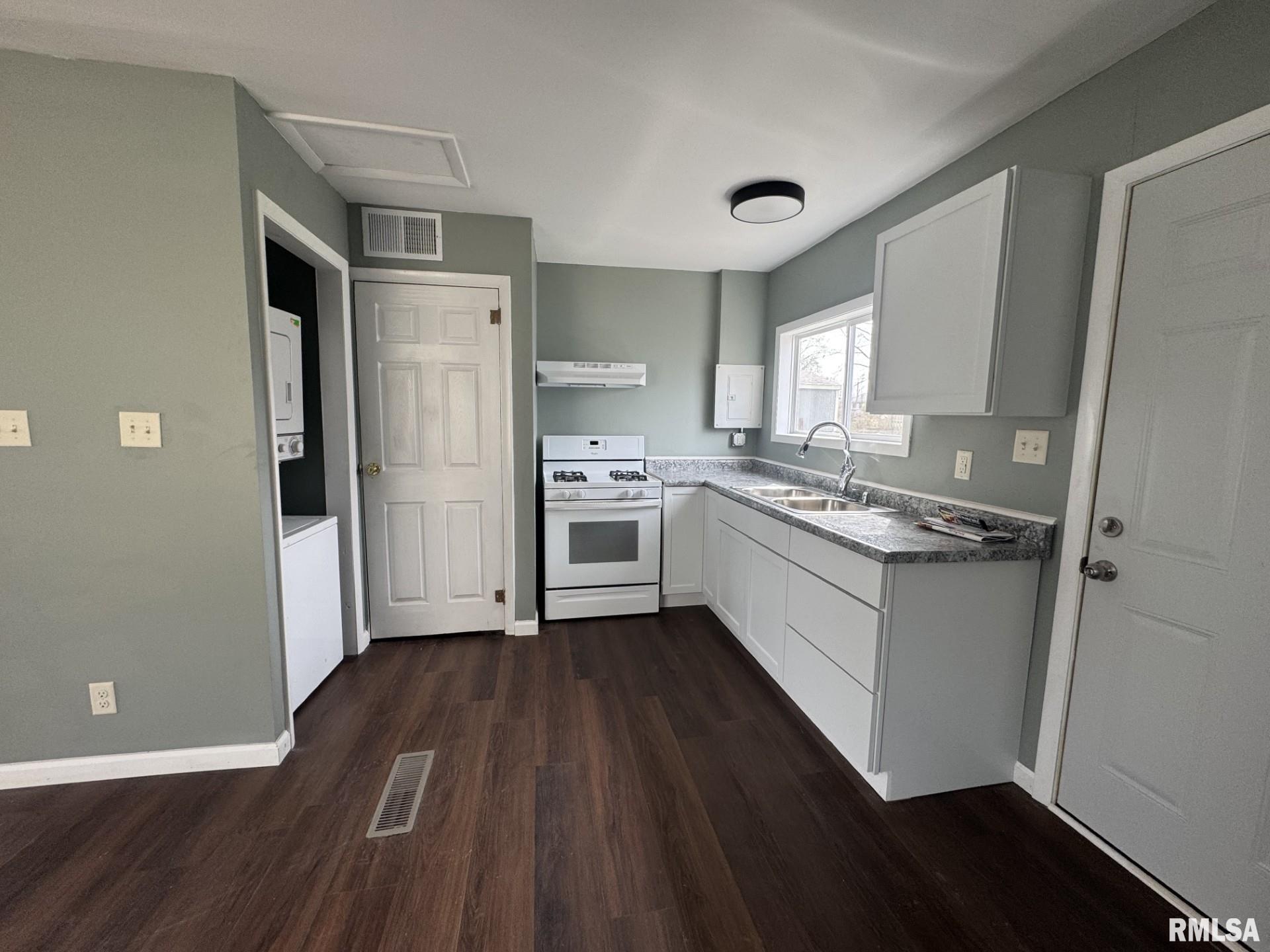 2418 Wilshire Road, Springfield, Illinois image 20