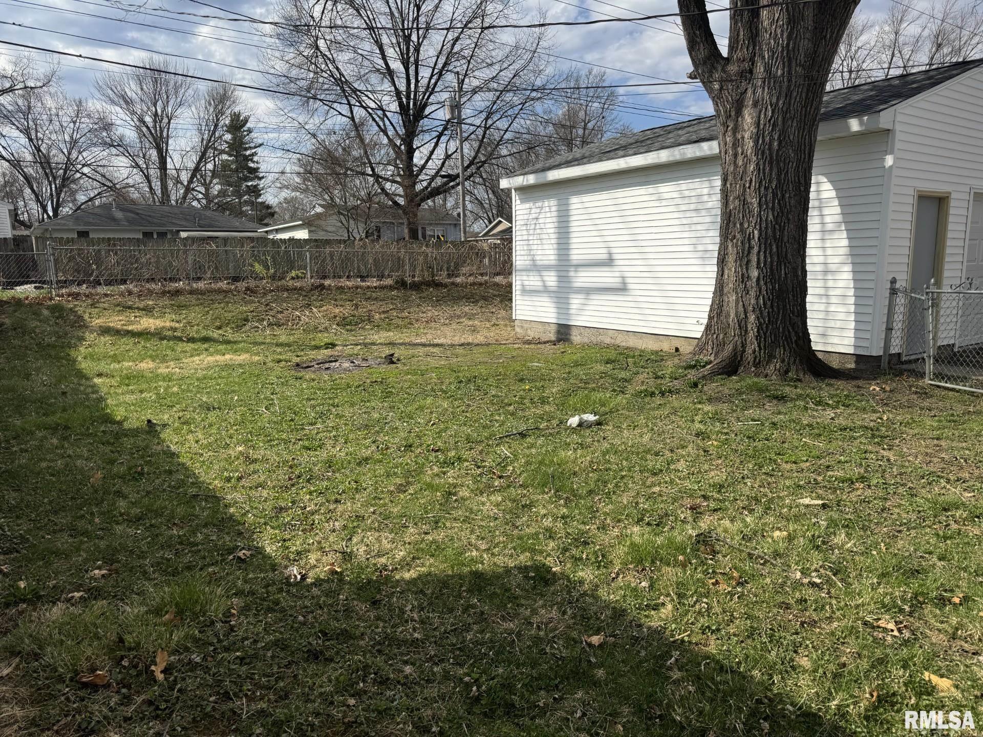2418 Wilshire Road, Springfield, Illinois image 16
