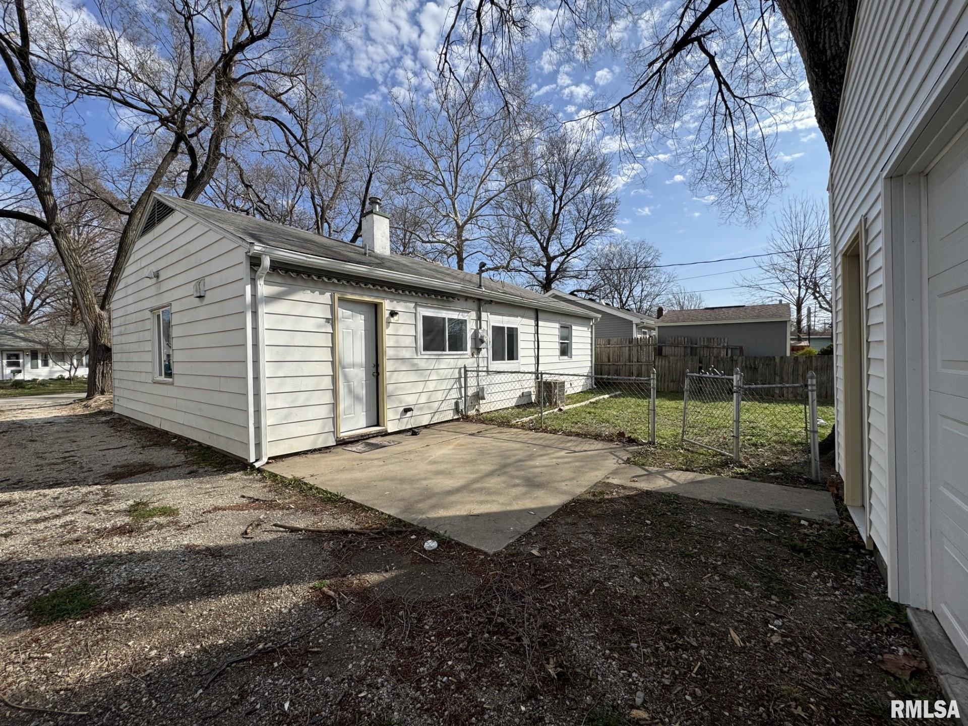 2418 Wilshire Road, Springfield, Illinois image 14
