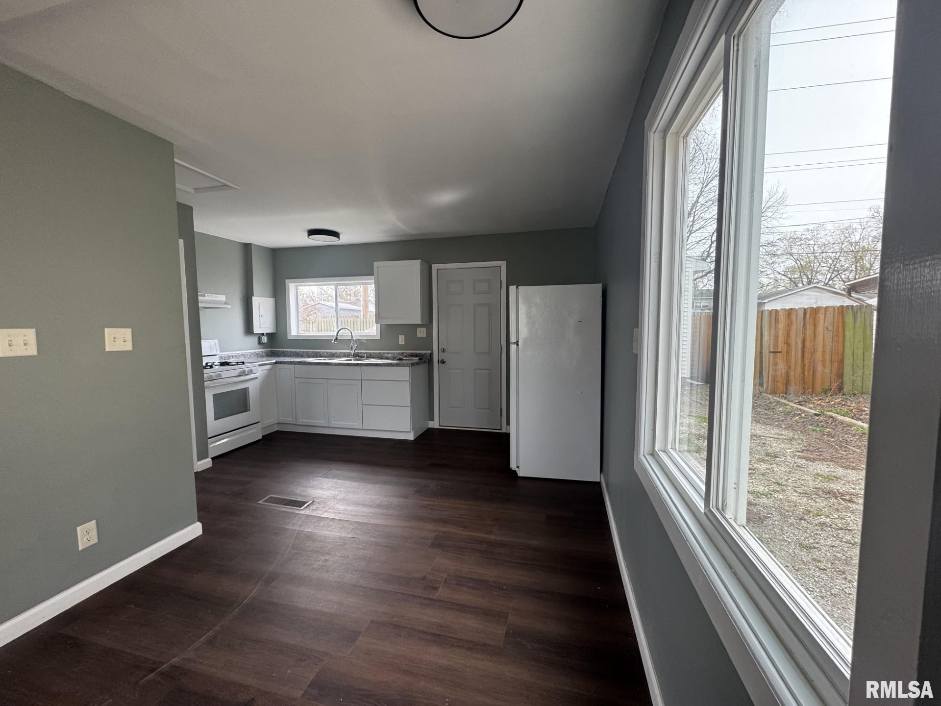 2418 Wilshire Road, Springfield, Illinois image 19