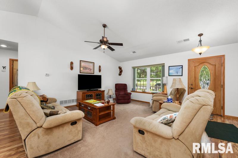 105 Blackhawk Avenue, Milan, Illinois image 2