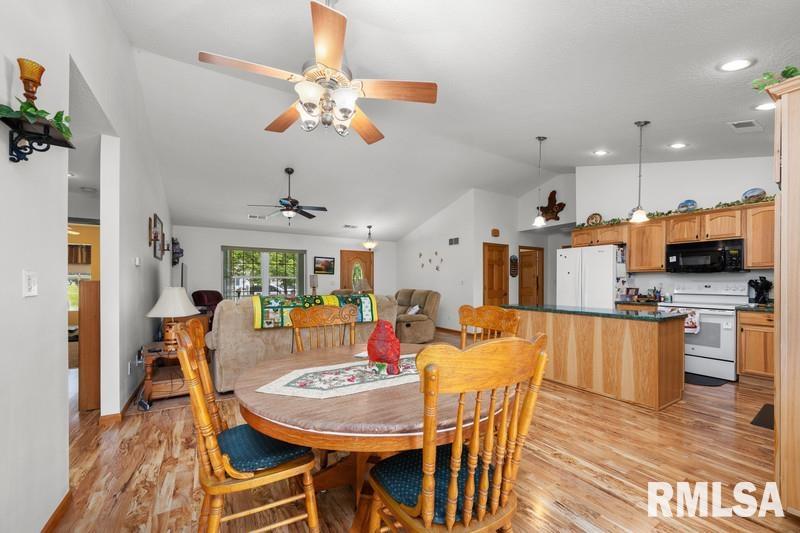 105 Blackhawk Avenue, Milan, Illinois image 8