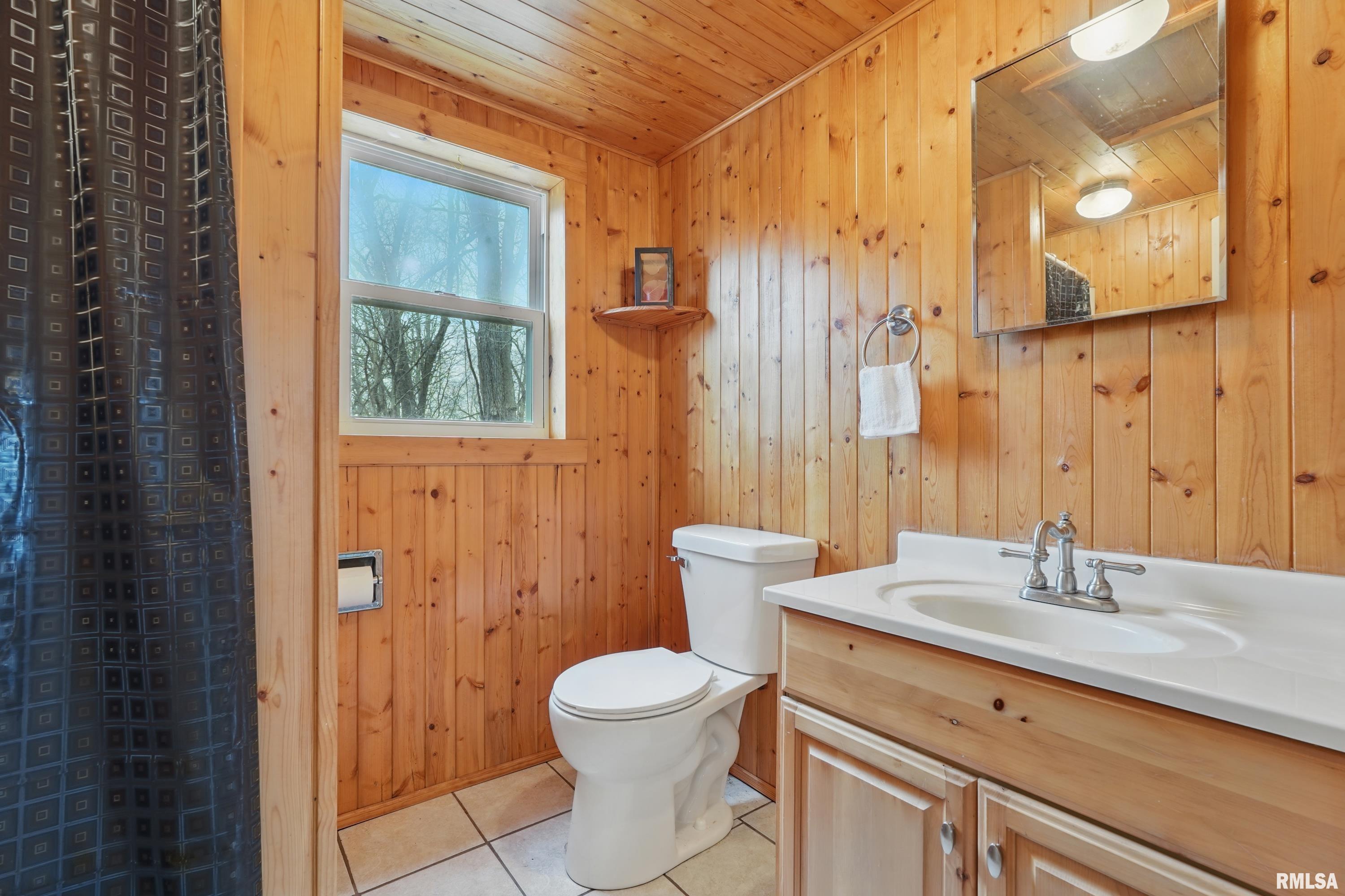 1435 Cedarview Drive, Muscatine, Iowa image 12