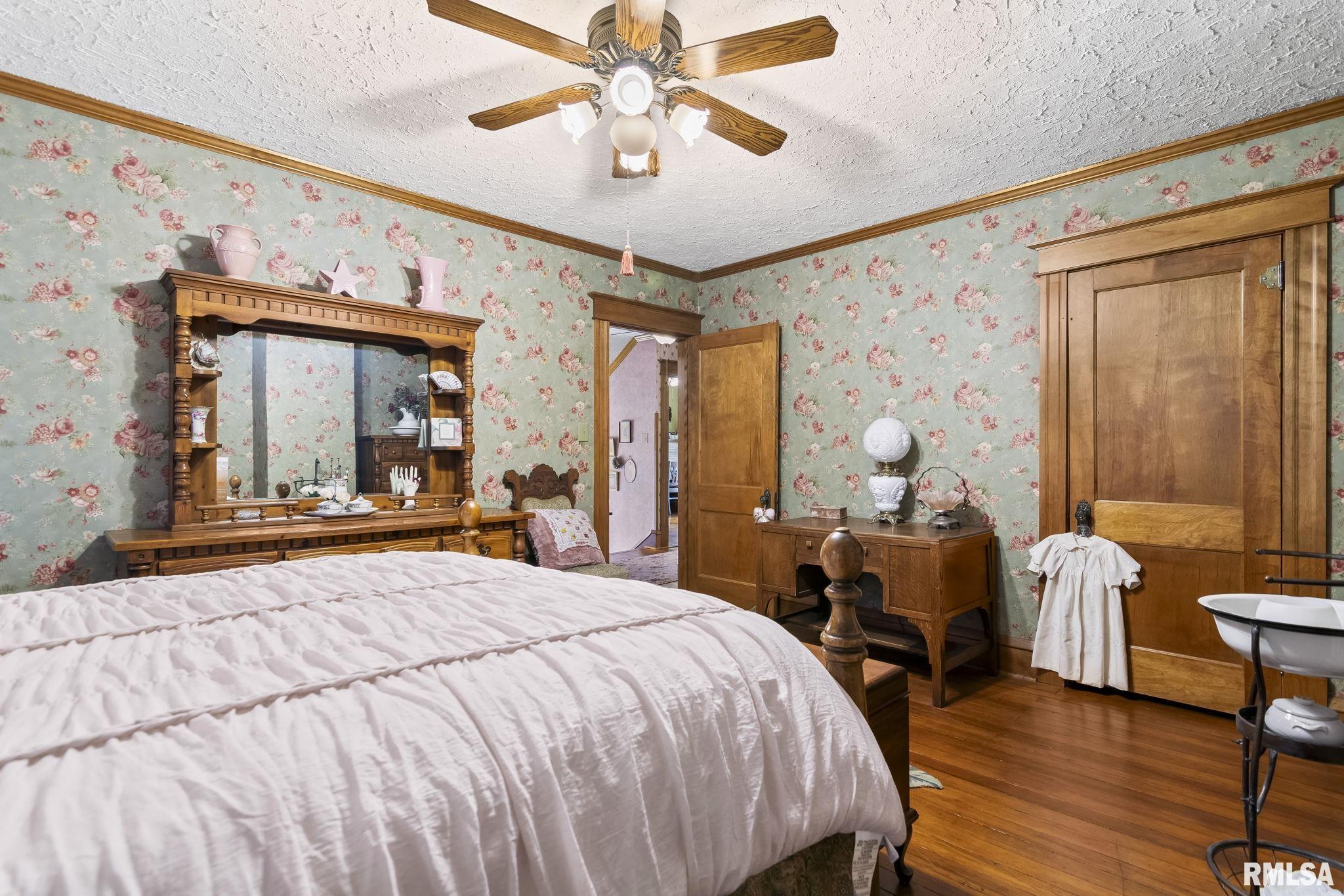 801 W Main Cross Street, Taylorville, Illinois image 19