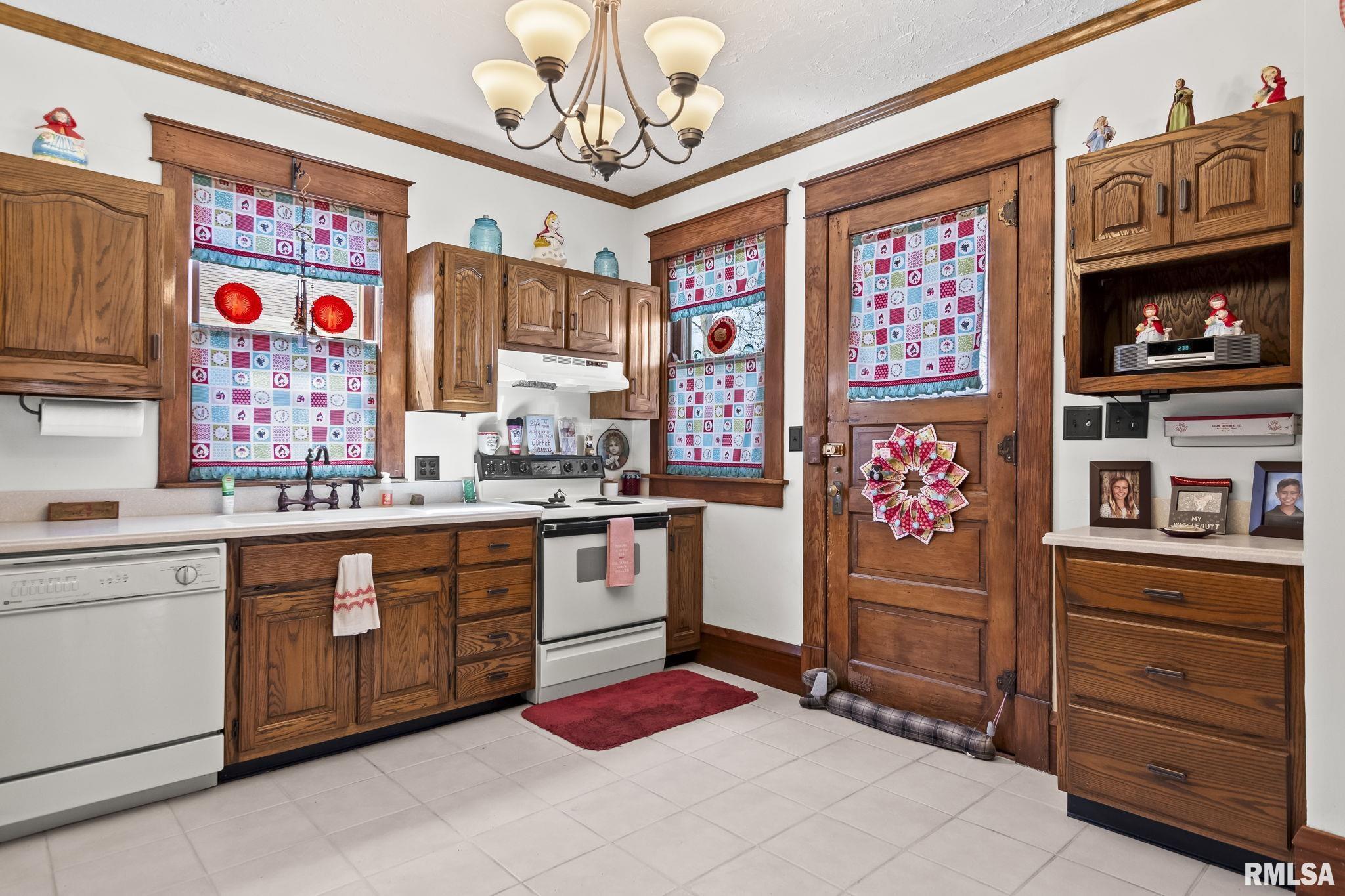801 W Main Cross Street, Taylorville, Illinois image 15