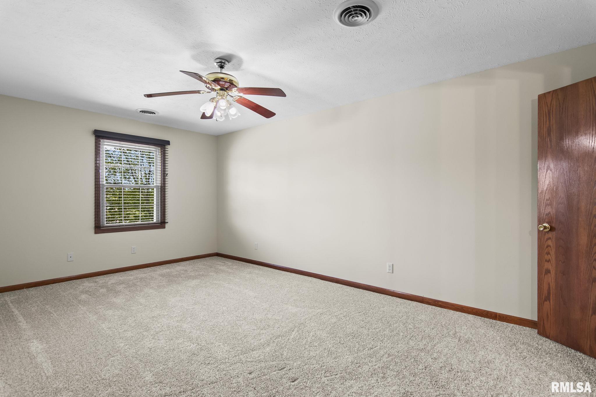 2800 Wellington Drive, Springfield, Illinois image 24