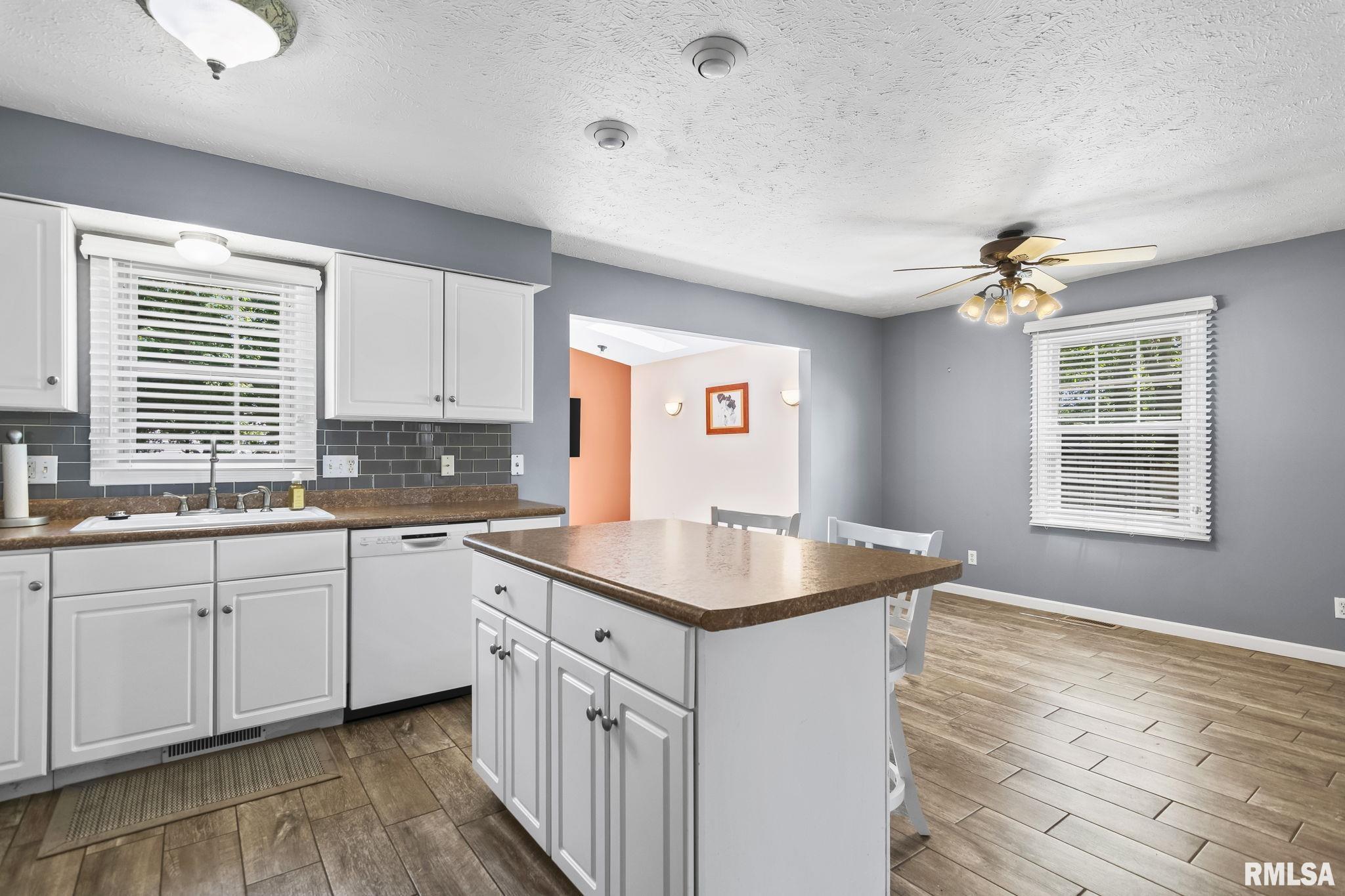 2800 Wellington Drive, Springfield, Illinois image 12