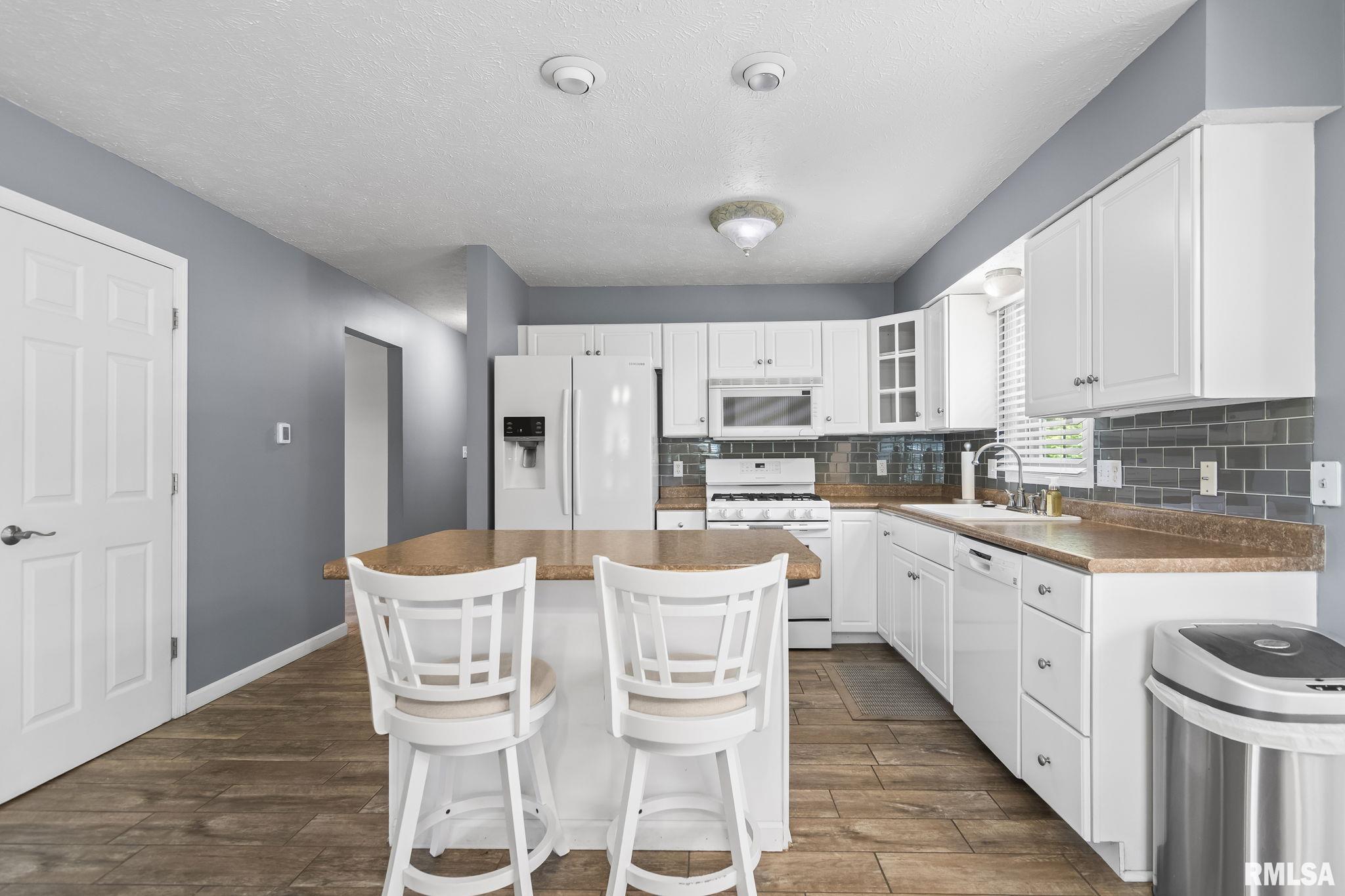 2800 Wellington Drive, Springfield, Illinois image 13