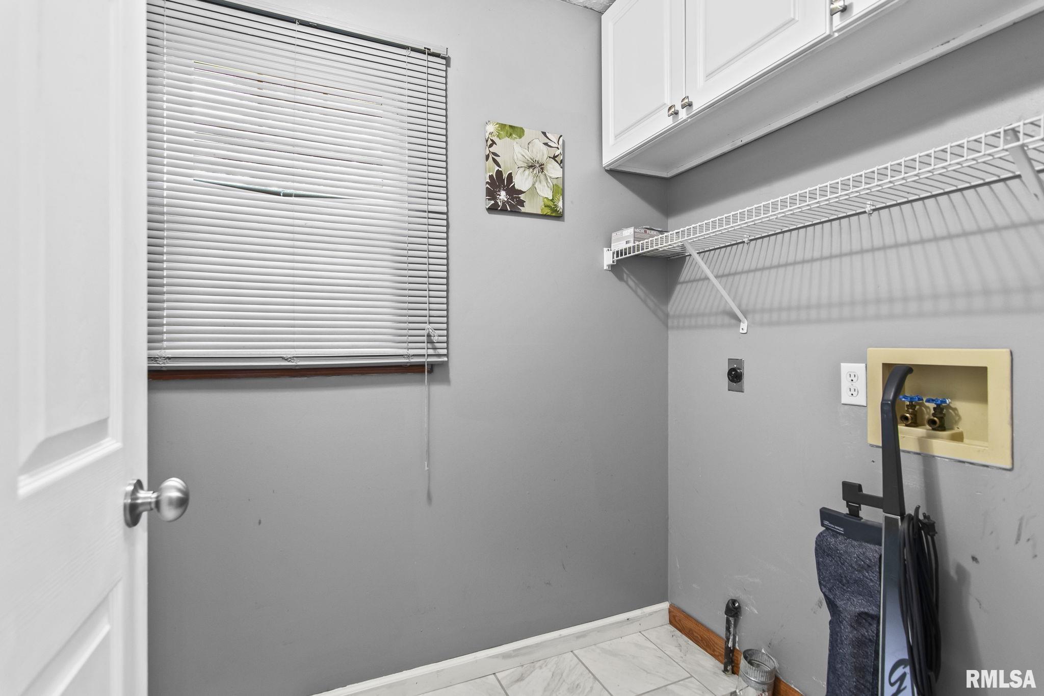2800 Wellington Drive, Springfield, Illinois image 22