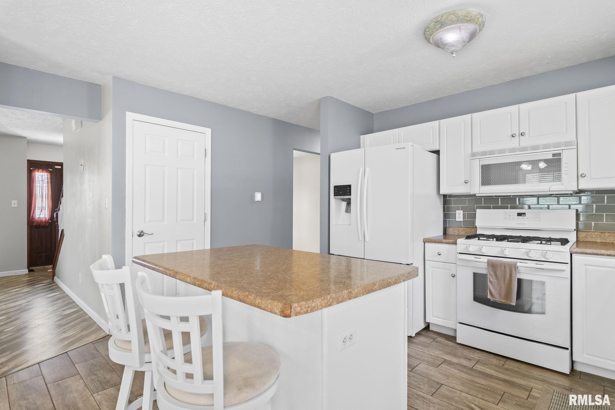 2800 Wellington Drive, Springfield, Illinois image 17