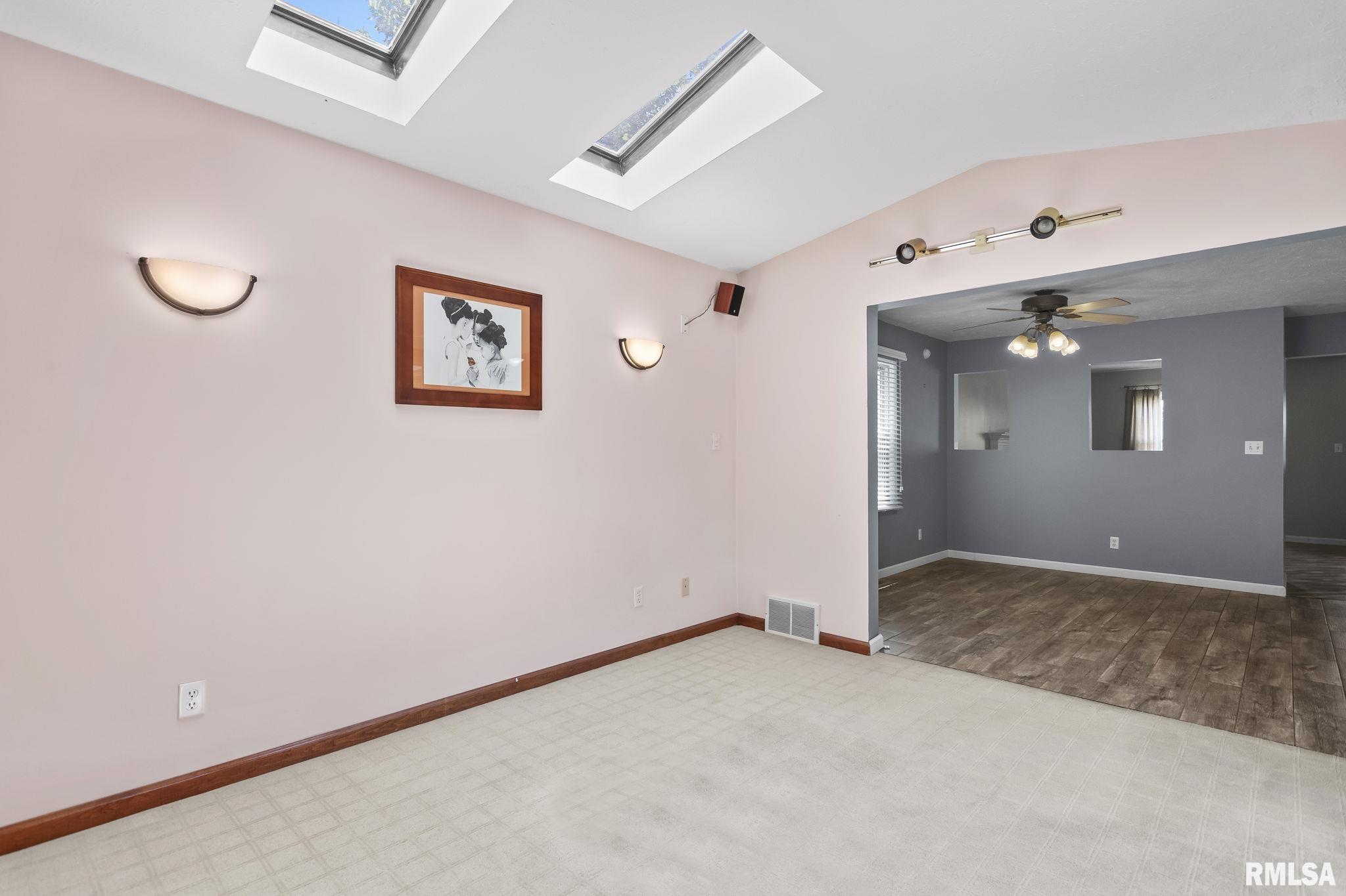 2800 Wellington Drive, Springfield, Illinois image 19
