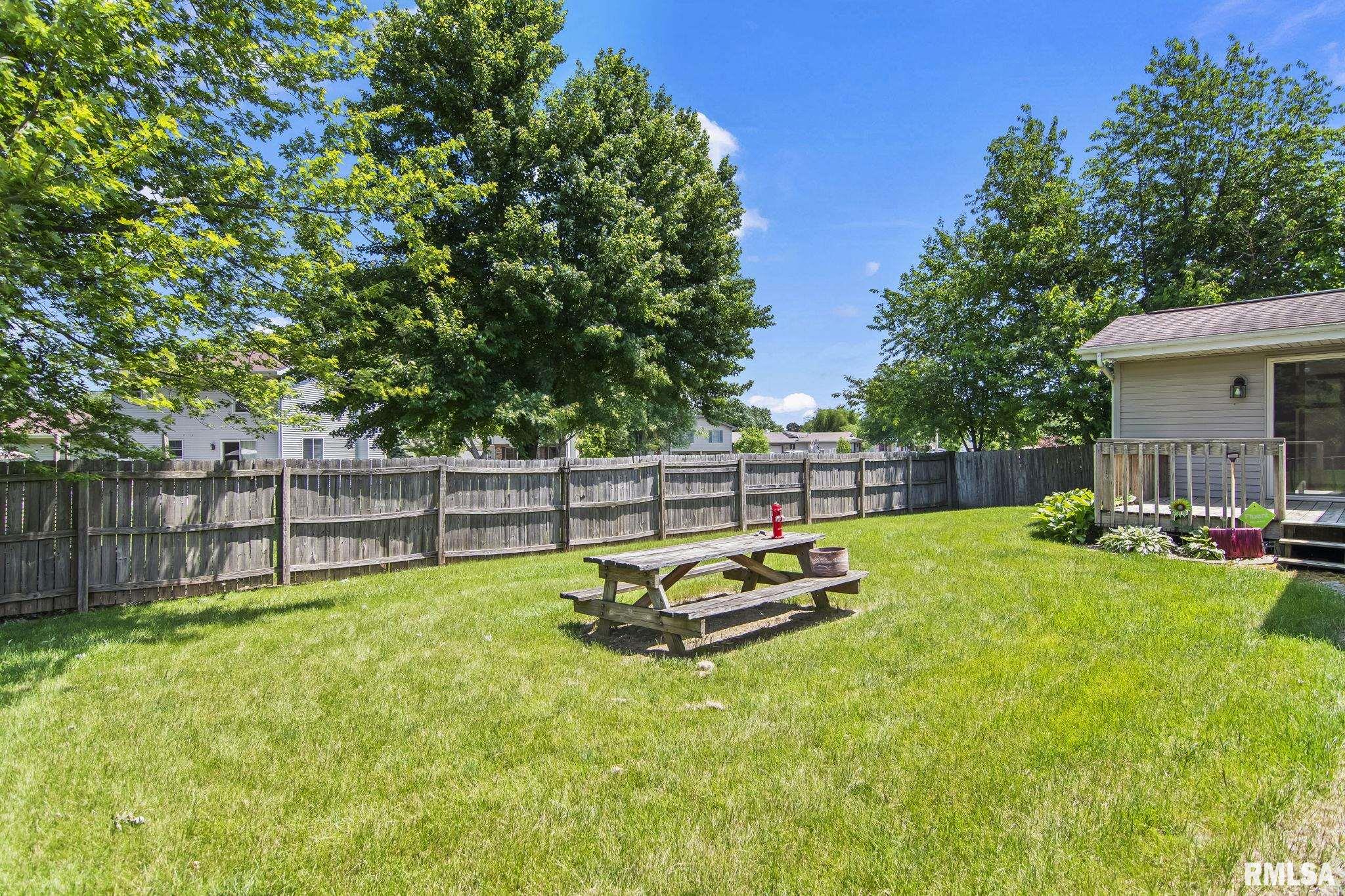 2800 Wellington Drive, Springfield, Illinois image 39