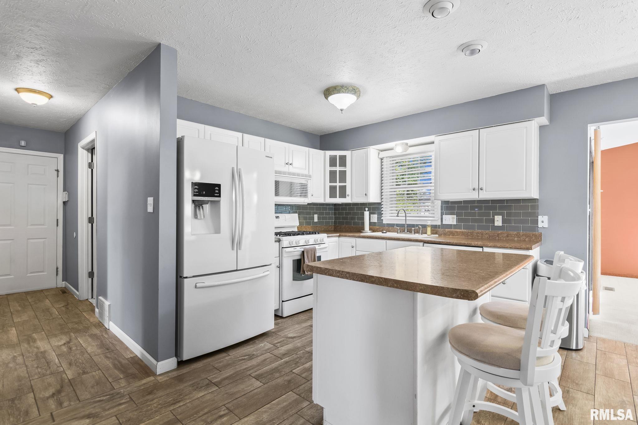 2800 Wellington Drive, Springfield, Illinois image 14