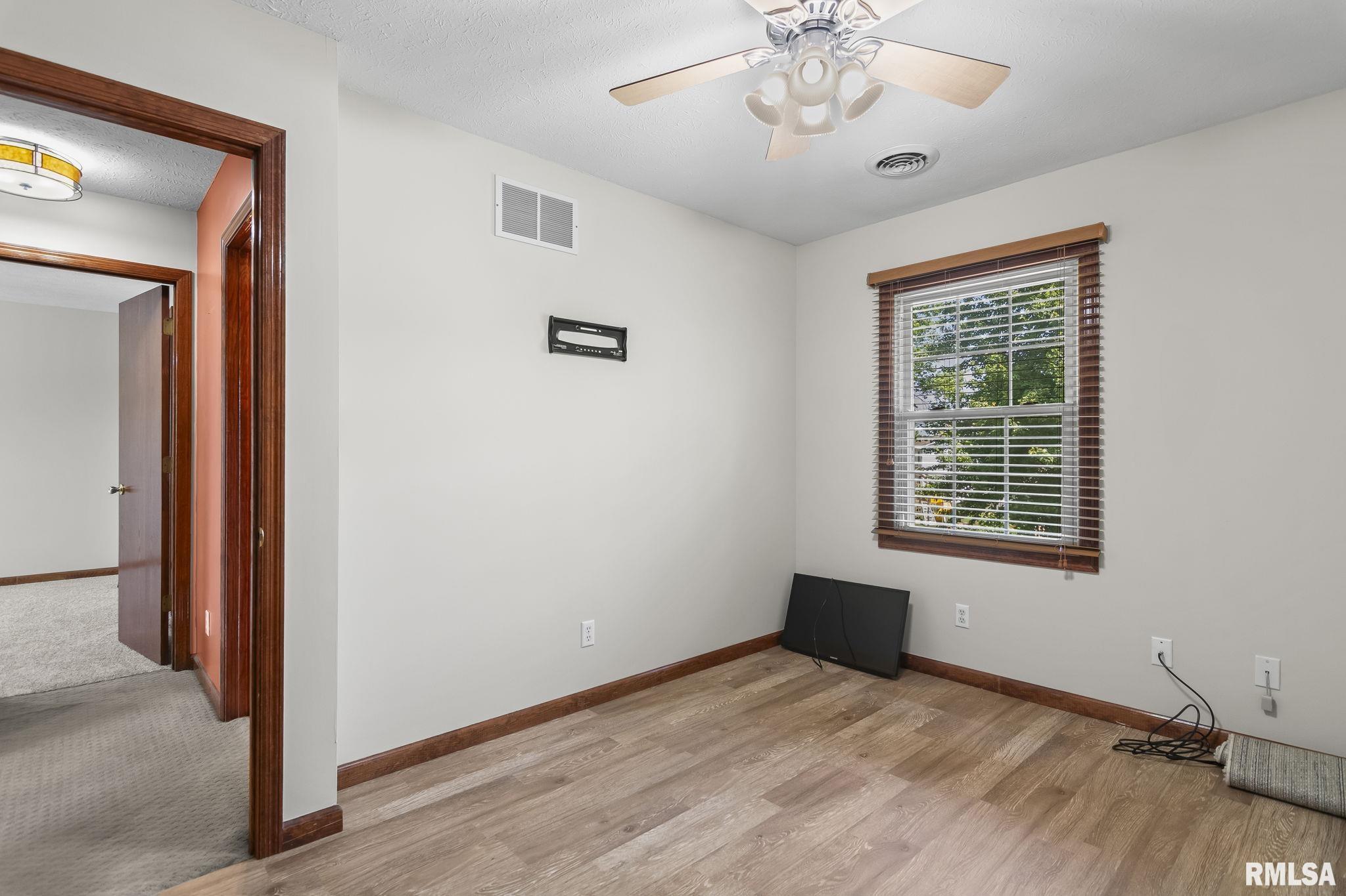 2800 Wellington Drive, Springfield, Illinois image 26