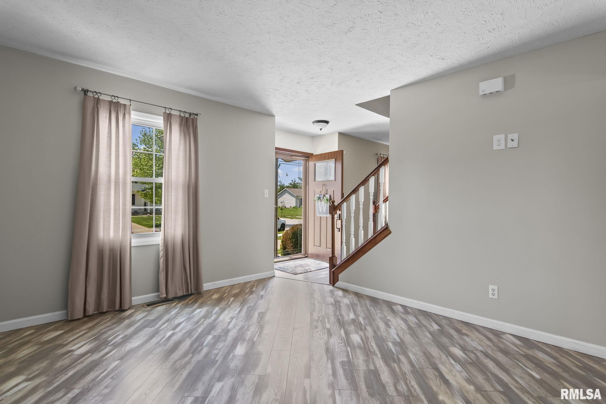 2800 Wellington Drive, Springfield, Illinois image 8