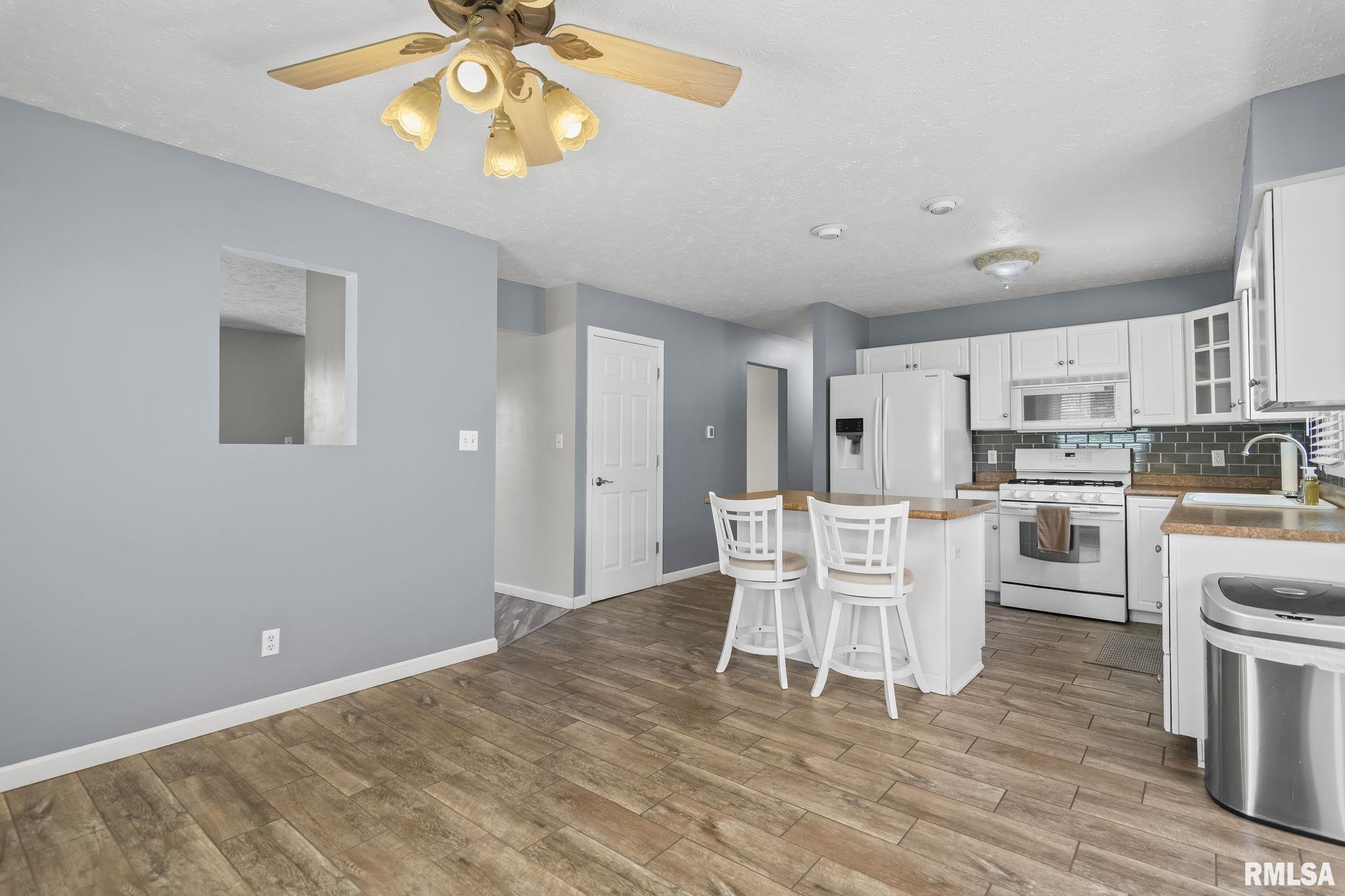 2800 Wellington Drive, Springfield, Illinois image 16