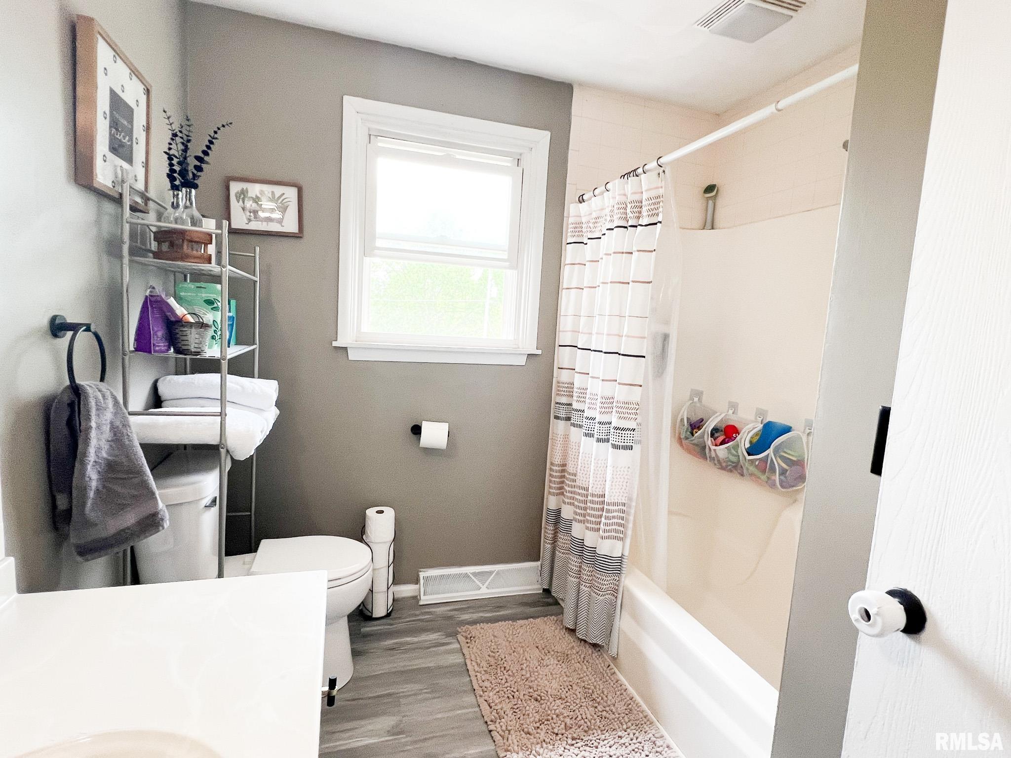 14720 N Grandview Drive, Chillicothe, Illinois image 28
