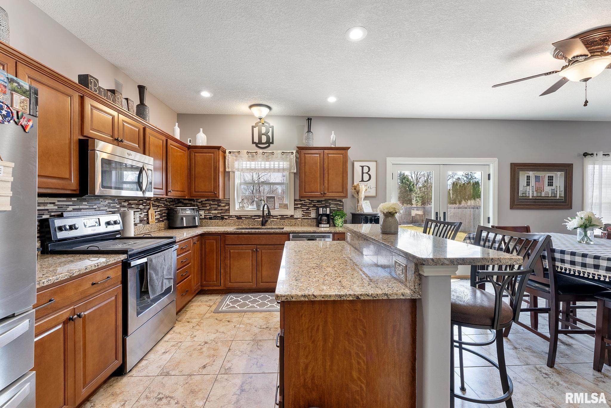 717 Deer Woods Drive, Davenport, Iowa image 12