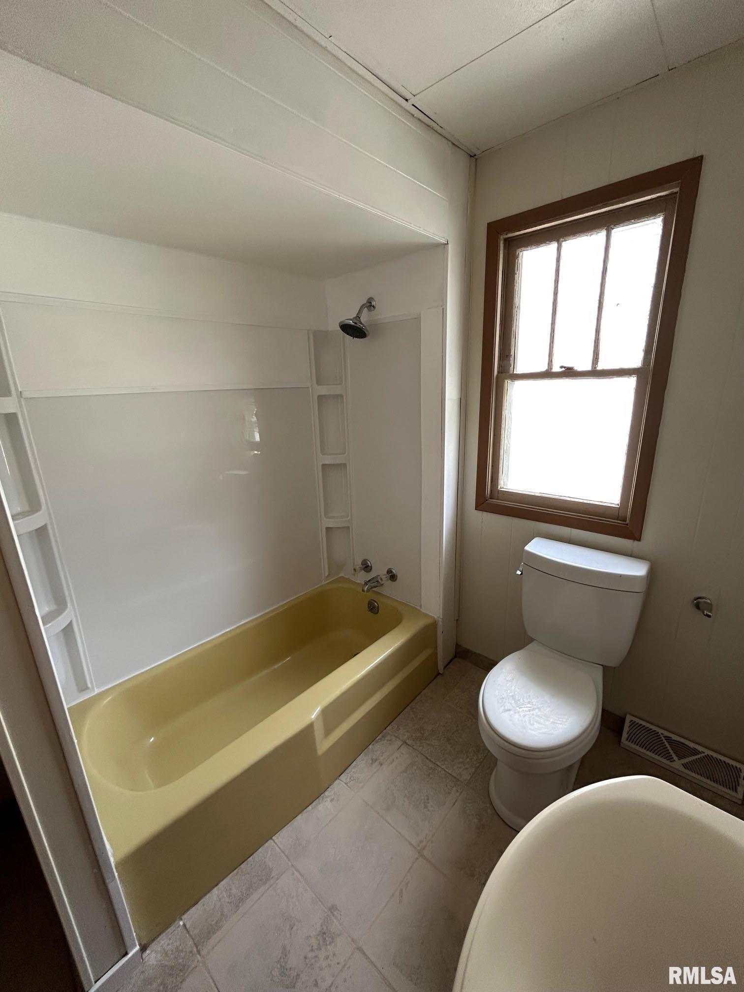 1020 N Walnut Street, Springfield, Illinois image 6