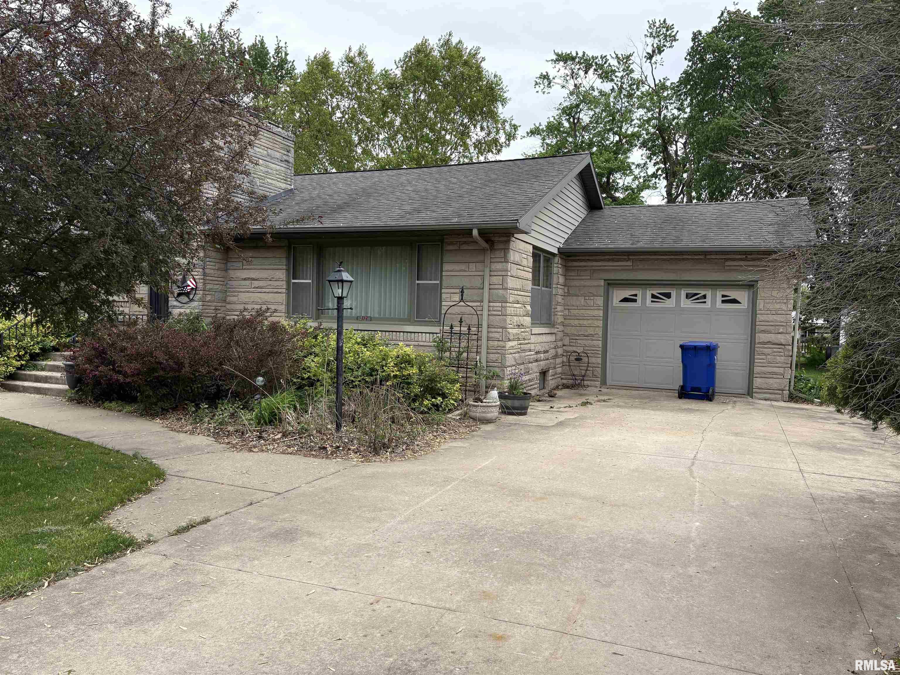 312 E Clay Street, Brimfield, Illinois image 50