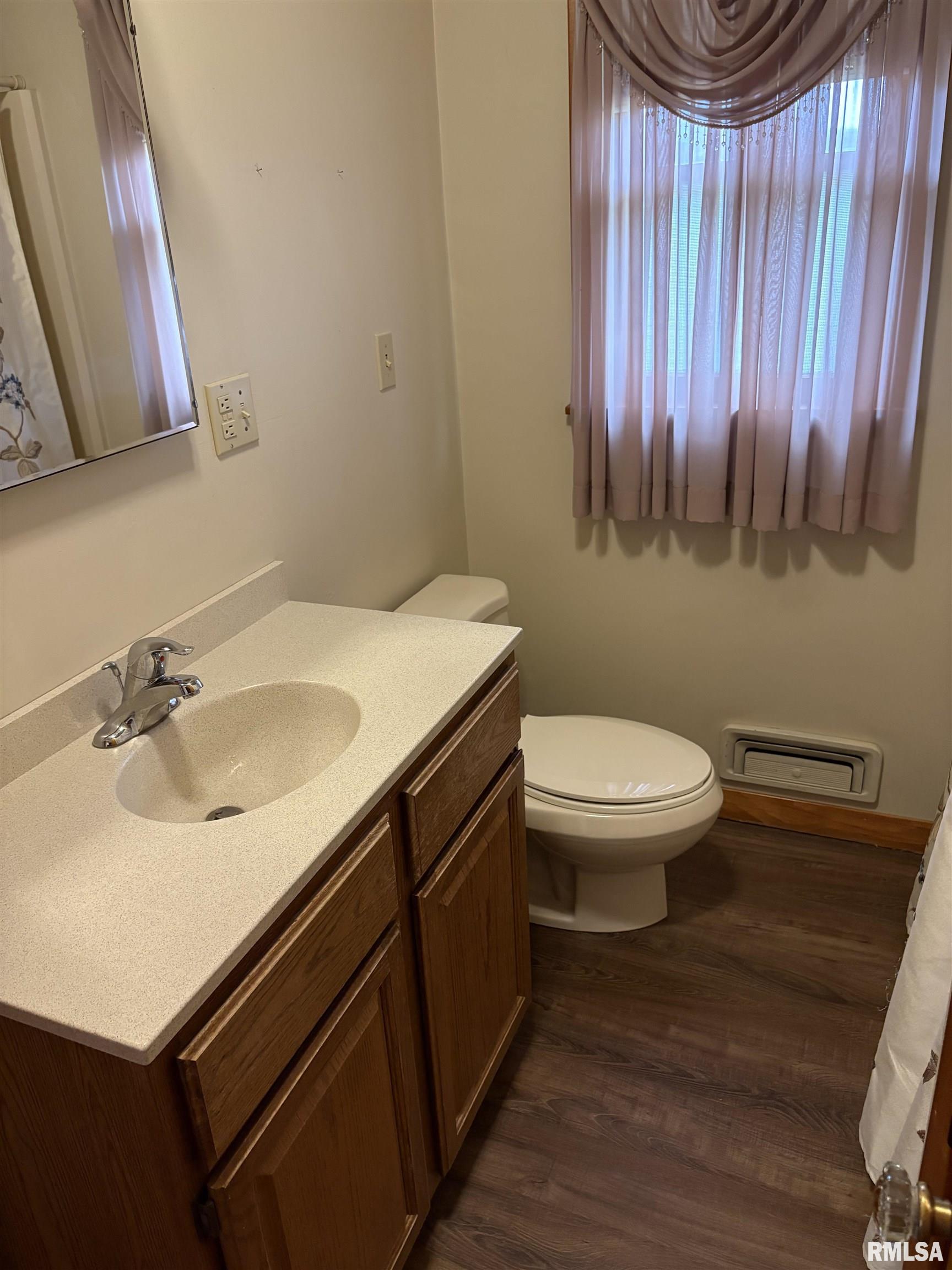 312 E Clay Street, Brimfield, Illinois image 11