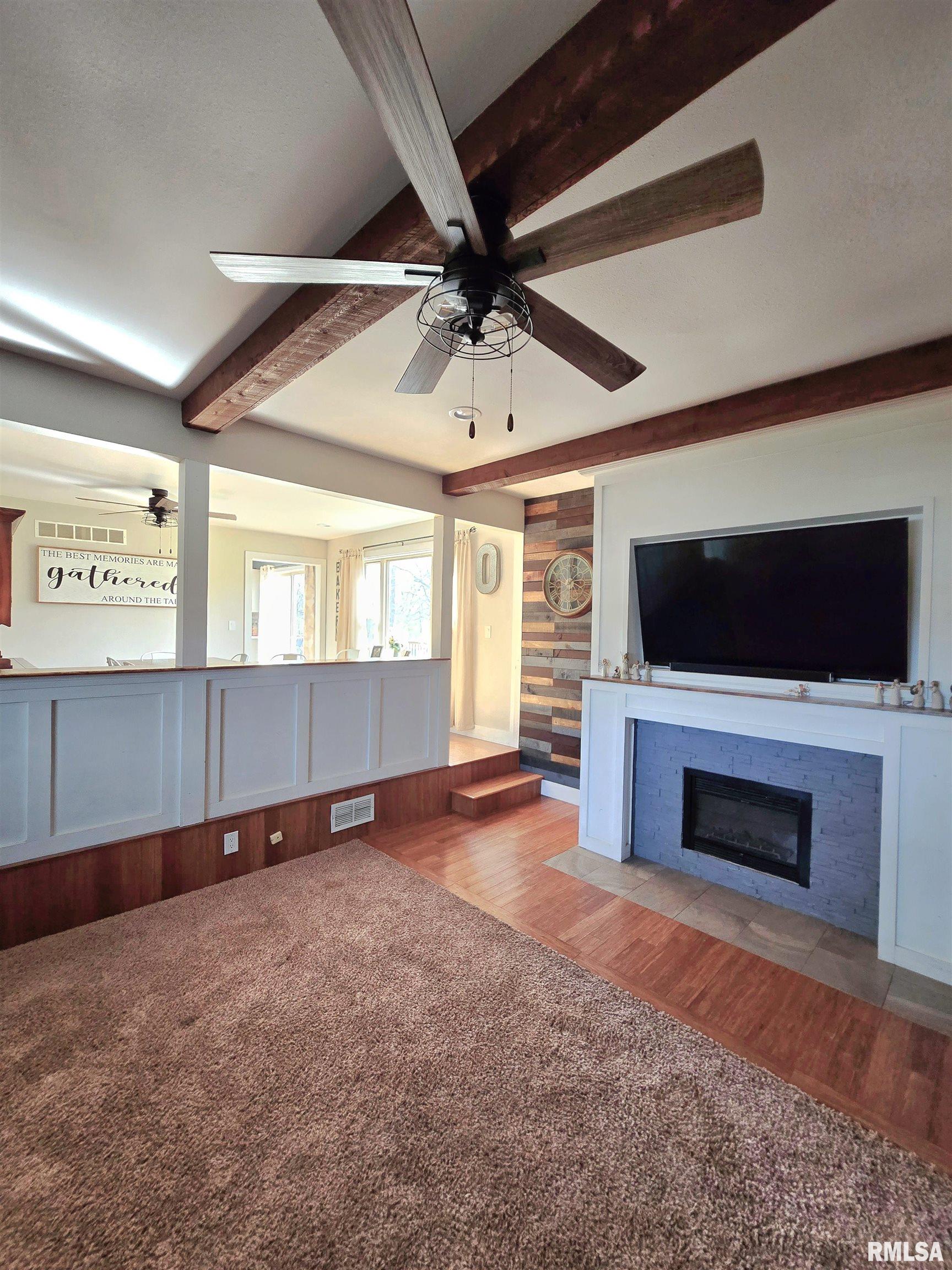 192 Brentwood Circle, Dahinda, Illinois image 5