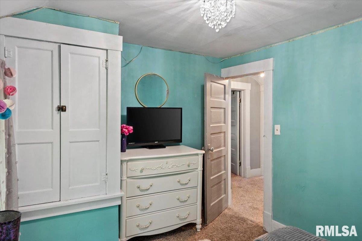 311 E Park Street, Taylorville, Illinois image 33